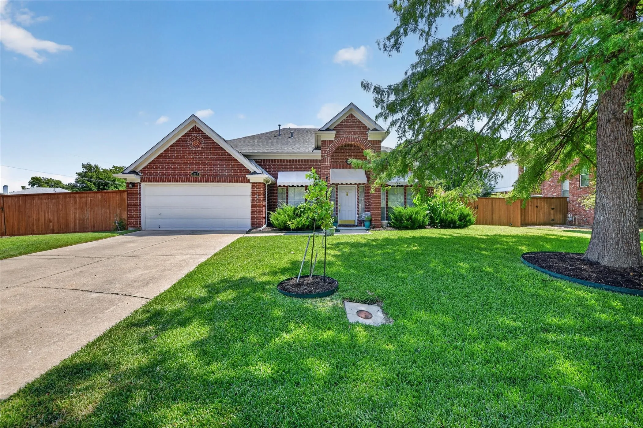 Single Family Residence For Sale in Denton County , 4728 Prescott Drive, Flower Mound, Texas 75028, 4 Bedroom, 2 Bathroom, 2 Garage spaces, 2,034 Sqft, built in 1993, mls#21353079, Real Estate Agent in Flower Mound, Homes For Sale in Denton county, Homes For Sale in Flower Mound, Realtor in Flower Mound Texas, Real Estate Brokerage Independent Realty Texas, Luminita Cordes Realtor