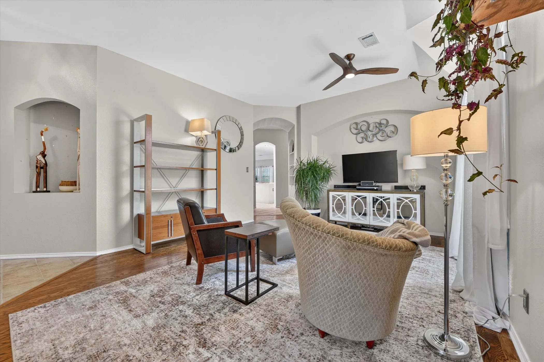 Single Family Residence For Sale in Denton County , 4728 Prescott Drive, Flower Mound, Texas 75028, 4 Bedroom, 2 Bathroom, 2 Garage spaces, 2,034 Sqft, built in 1993, mls#21353079, Real Estate Agent in Flower Mound, Homes For Sale in Denton county, Homes For Sale in Flower Mound, Realtor in Flower Mound Texas, Real Estate Brokerage Independent Realty Texas, Luminita Cordes Realtor