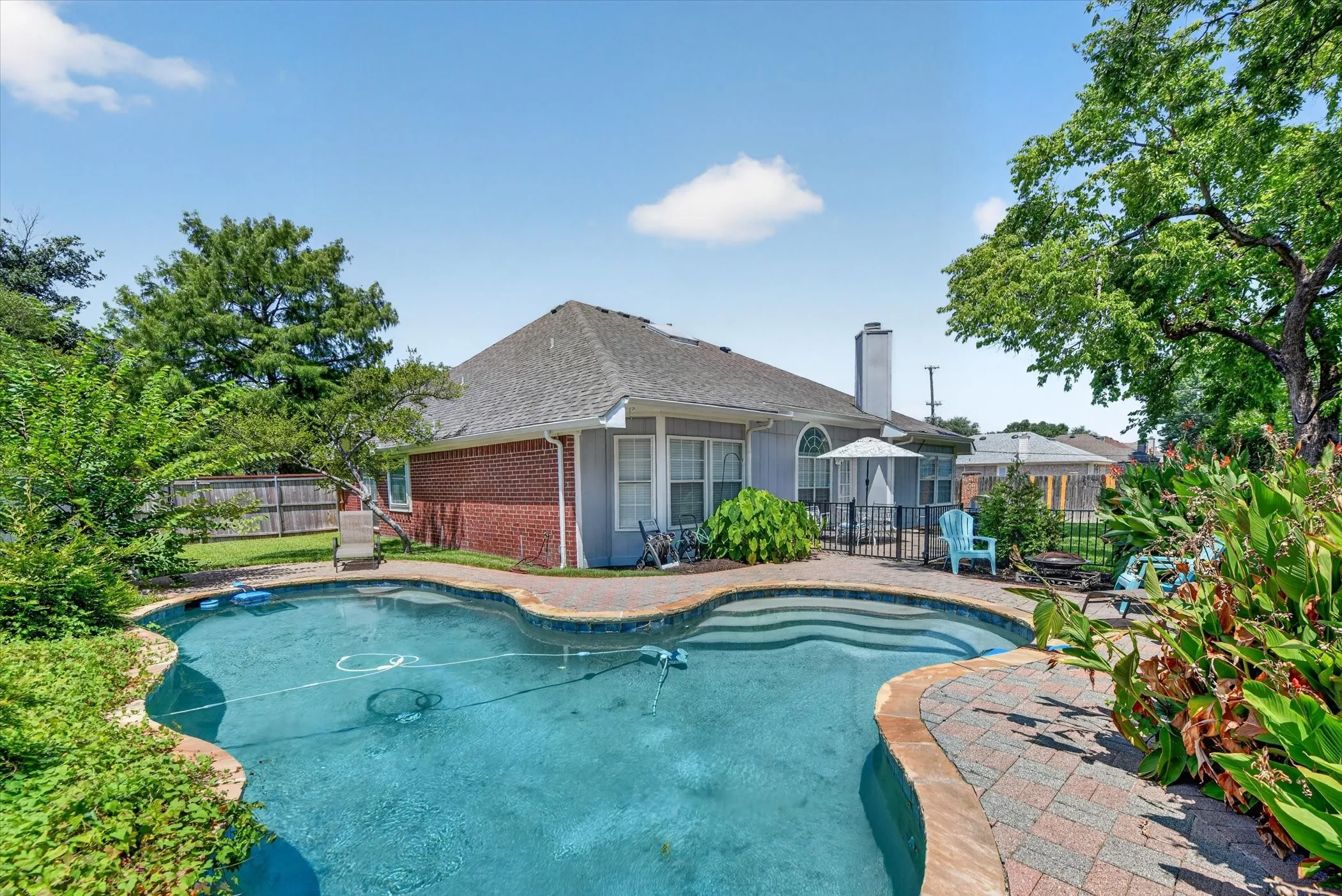 Single Family Residence For Sale in Denton County , 4728 Prescott Drive, Flower Mound, Texas 75028, 4 Bedroom, 2 Bathroom, 2 Garage spaces, 2,034 Sqft, built in 1993, mls#21353079, Real Estate Agent in Flower Mound, Homes For Sale in Denton county, Homes For Sale in Flower Mound, Realtor in Flower Mound Texas, Real Estate Brokerage Independent Realty Texas, Luminita Cordes Realtor