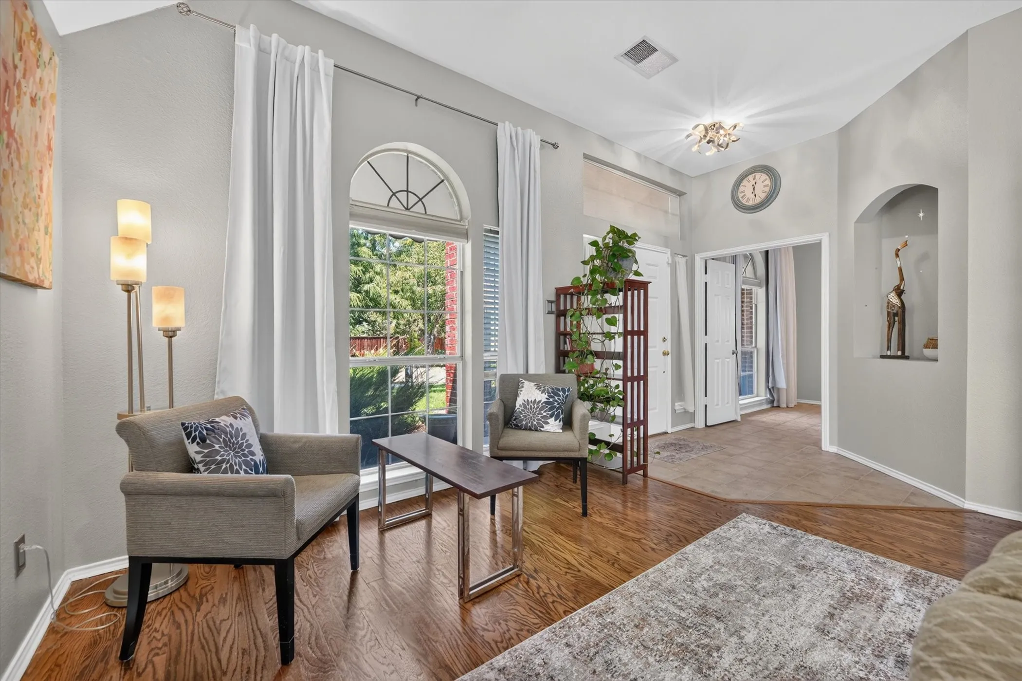 Single Family Residence For Sale in Denton County , 4728 Prescott Drive, Flower Mound, Texas 75028, 4 Bedroom, 2 Bathroom, 2 Garage spaces, 2,034 Sqft, built in 1993, mls#21353079, Real Estate Agent in Flower Mound, Homes For Sale in Denton county, Homes For Sale in Flower Mound, Realtor in Flower Mound Texas, Real Estate Brokerage Independent Realty Texas, Luminita Cordes Realtor