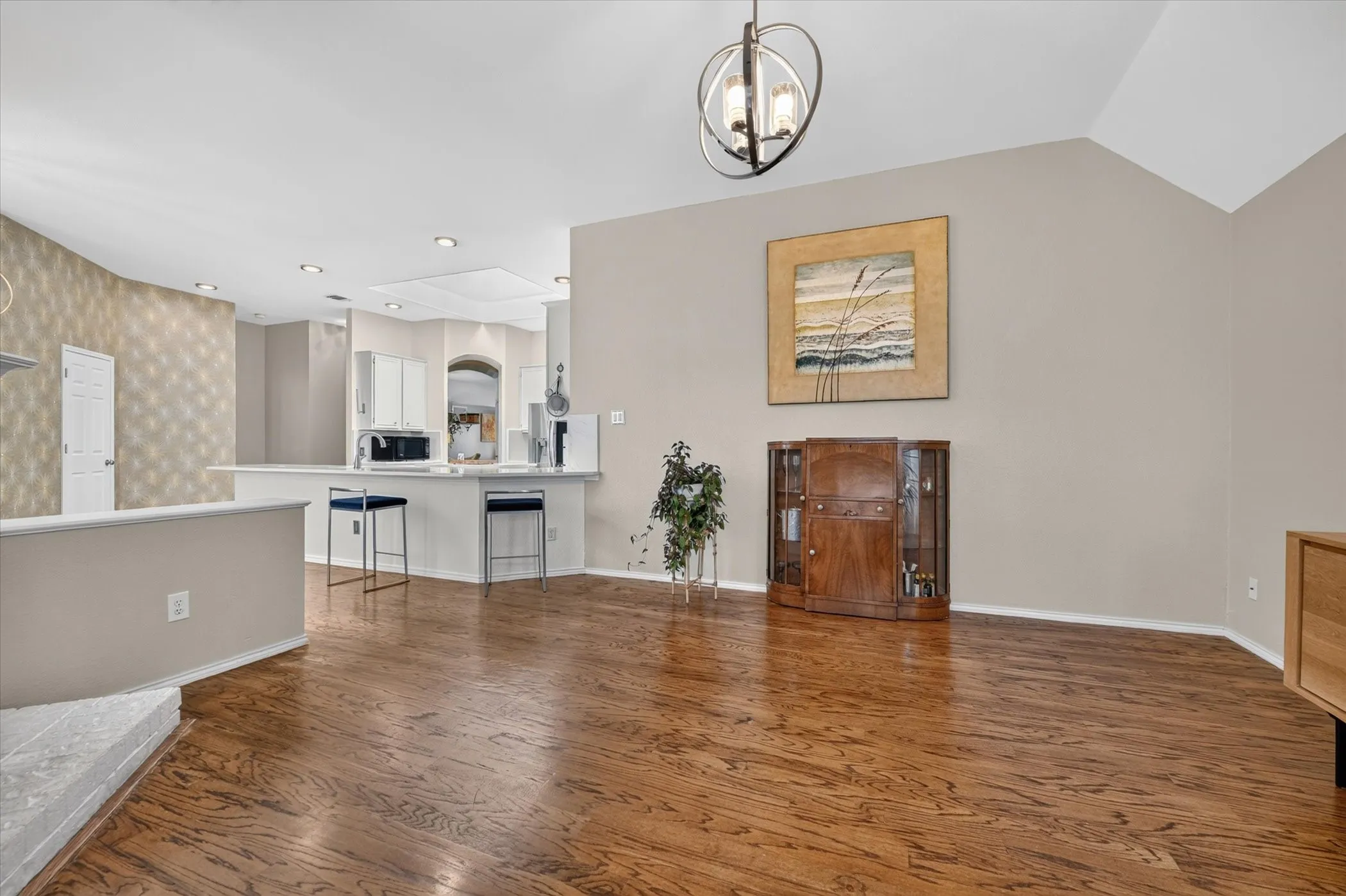 Single Family Residence For Sale in Denton County , 4728 Prescott Drive, Flower Mound, Texas 75028, 4 Bedroom, 2 Bathroom, 2 Garage spaces, 2,034 Sqft, built in 1993, mls#21353079, Real Estate Agent in Flower Mound, Homes For Sale in Denton county, Homes For Sale in Flower Mound, Realtor in Flower Mound Texas, Real Estate Brokerage Independent Realty Texas, Luminita Cordes Realtor