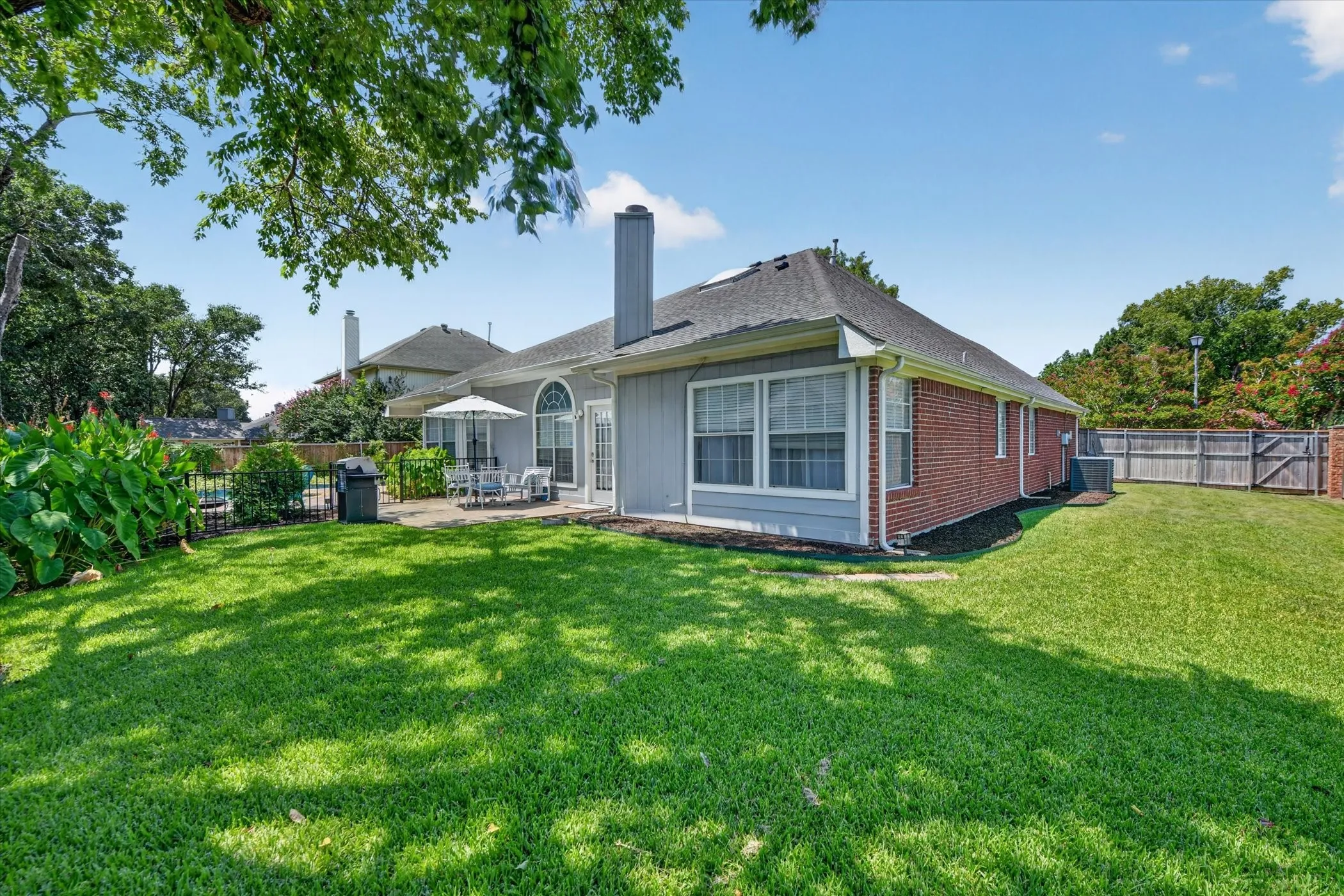 Single Family Residence For Sale in Denton County , 4728 Prescott Drive, Flower Mound, Texas 75028, 4 Bedroom, 2 Bathroom, 2 Garage spaces, 2,034 Sqft, built in 1993, mls#21353079, Real Estate Agent in Flower Mound, Homes For Sale in Denton county, Homes For Sale in Flower Mound, Realtor in Flower Mound Texas, Real Estate Brokerage Independent Realty Texas, Luminita Cordes Realtor