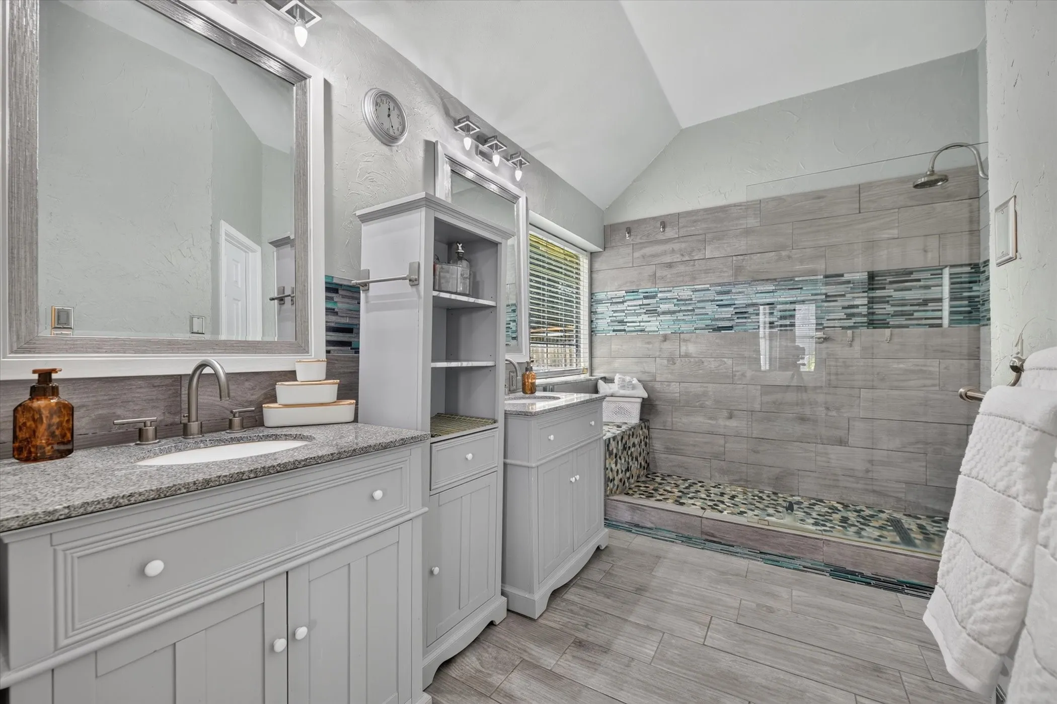 Single Family Residence For Sale in Denton County , 4728 Prescott Drive, Flower Mound, Texas 75028, 4 Bedroom, 2 Bathroom, 2 Garage spaces, 2,034 Sqft, built in 1993, mls#21353079, Real Estate Agent in Flower Mound, Homes For Sale in Denton county, Homes For Sale in Flower Mound, Realtor in Flower Mound Texas, Real Estate Brokerage Independent Realty Texas, Luminita Cordes Realtor
