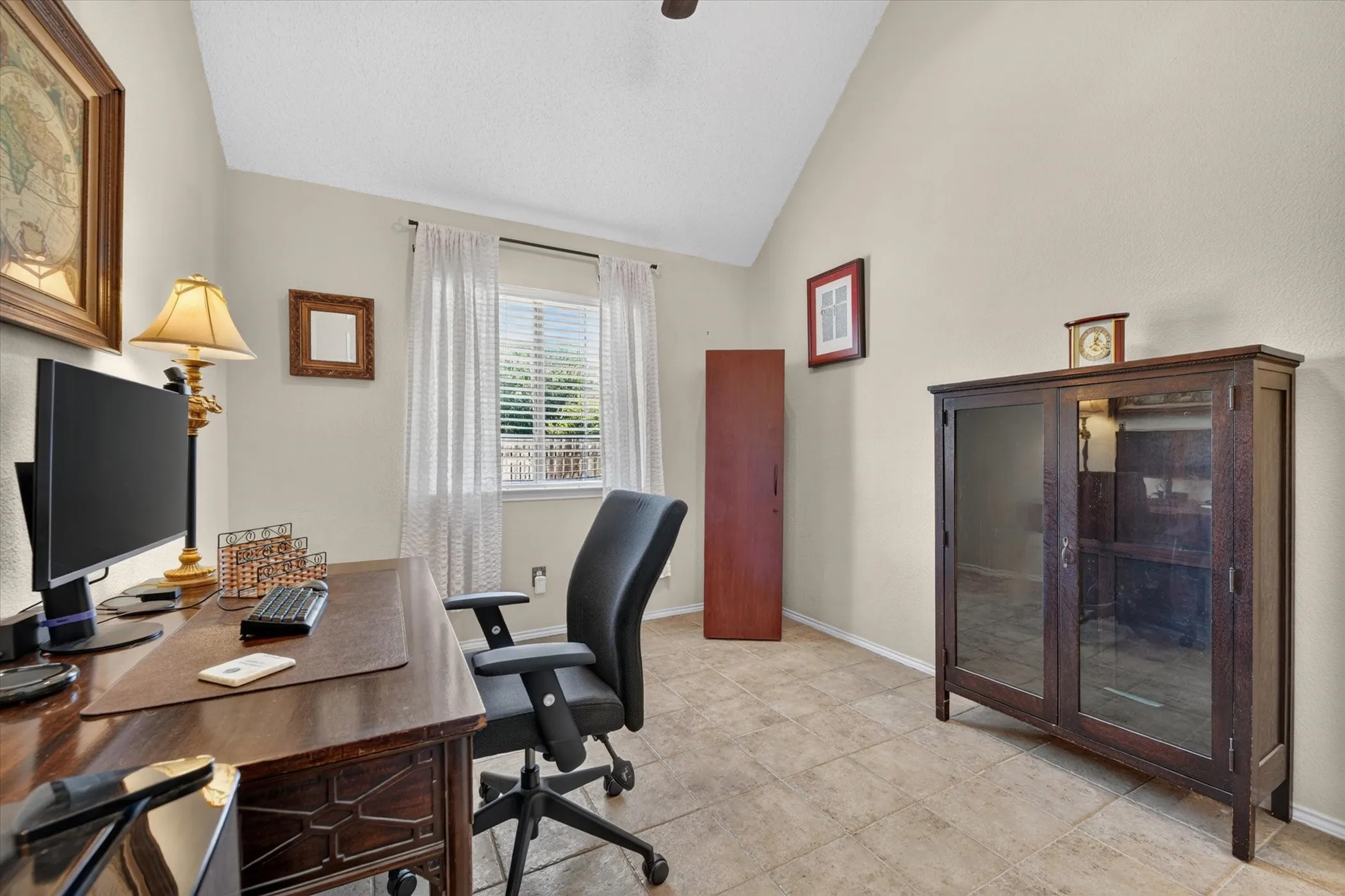 Single Family Residence For Sale in Denton County , 4728 Prescott Drive, Flower Mound, Texas 75028, 4 Bedroom, 2 Bathroom, 2 Garage spaces, 2,034 Sqft, built in 1993, mls#21353079, Real Estate Agent in Flower Mound, Homes For Sale in Denton county, Homes For Sale in Flower Mound, Realtor in Flower Mound Texas, Real Estate Brokerage Independent Realty Texas, Luminita Cordes Realtor