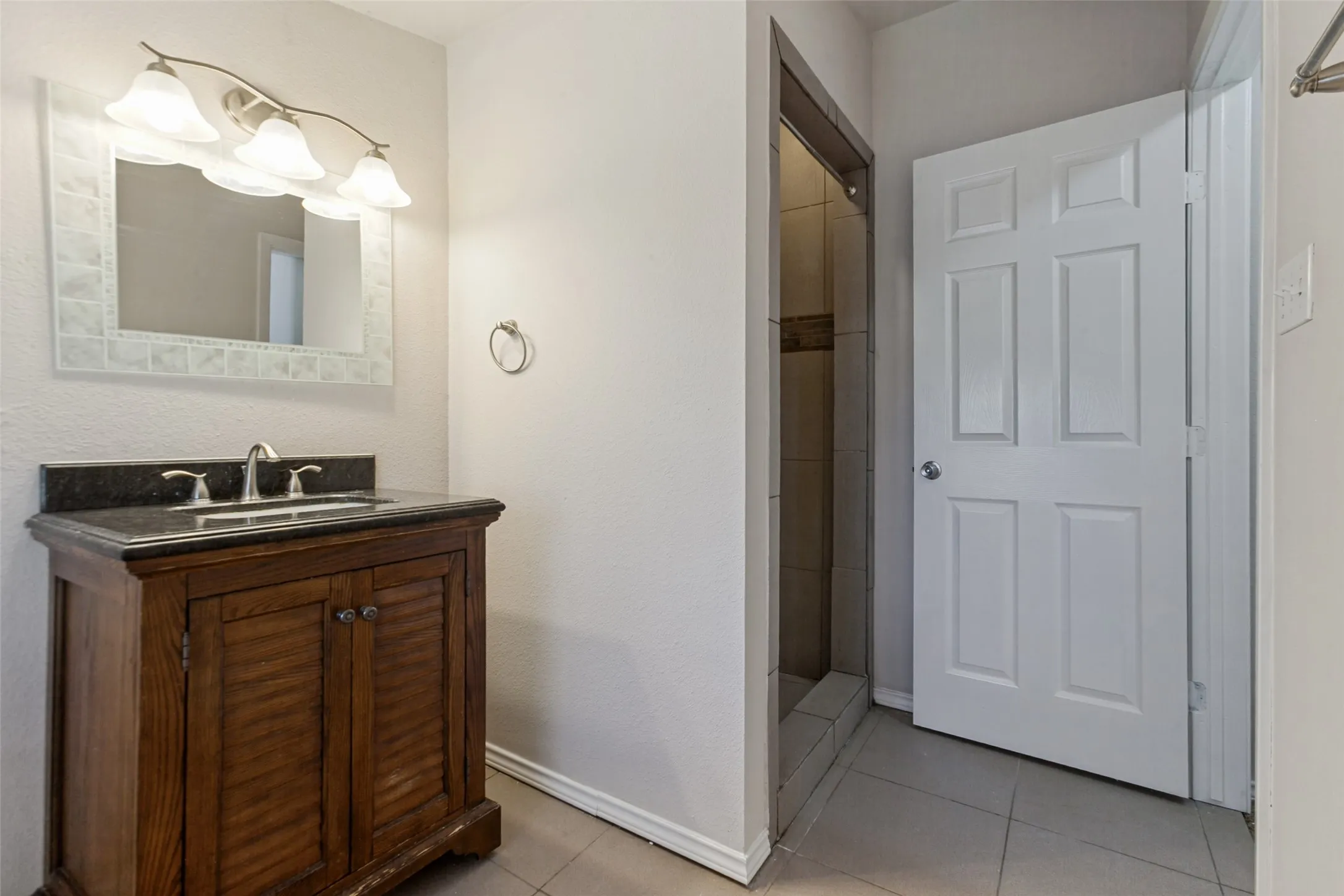 Single Family Residence For Rent in Dallas County , 1769 Crestridge Drive, Garland, Texas 75042, 3 Bedroom, 2 Bathroom, 1 Garage spaces, 1,477 Sqft, built in 1953, mls#21320221, Real Estate Agent in Garland, Homes For Rent in Dallas county, Homes For Rent in Garland, Realtor in Garland Texas, Real Estate Brokerage Independent Realty Texas, Luminita Cordes Realtor