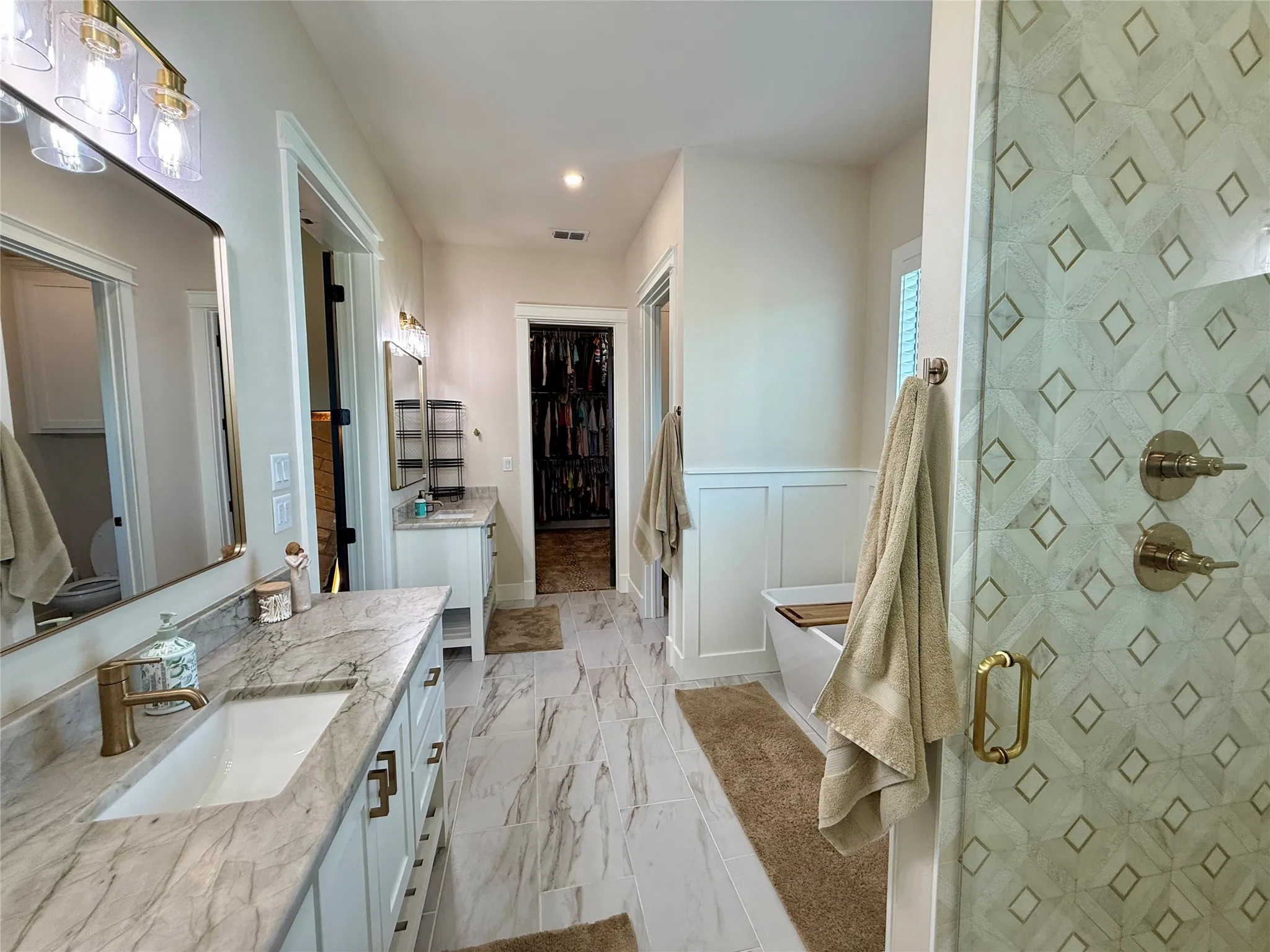 Single Family Residence For Sale in Brown County , 1526 Half Moon Circle, Early, Texas 76802, 4 Bedroom, 5 Bathroom, 2 Garage spaces, 3,874 Sqft, built in 2025, mls#21353133, Real Estate Agent in Early, Homes For Sale in Brown county, Homes For Sale in Early, Realtor in Early Texas, Real Estate Brokerage Independent Realty Texas, Luminita Cordes Realtor