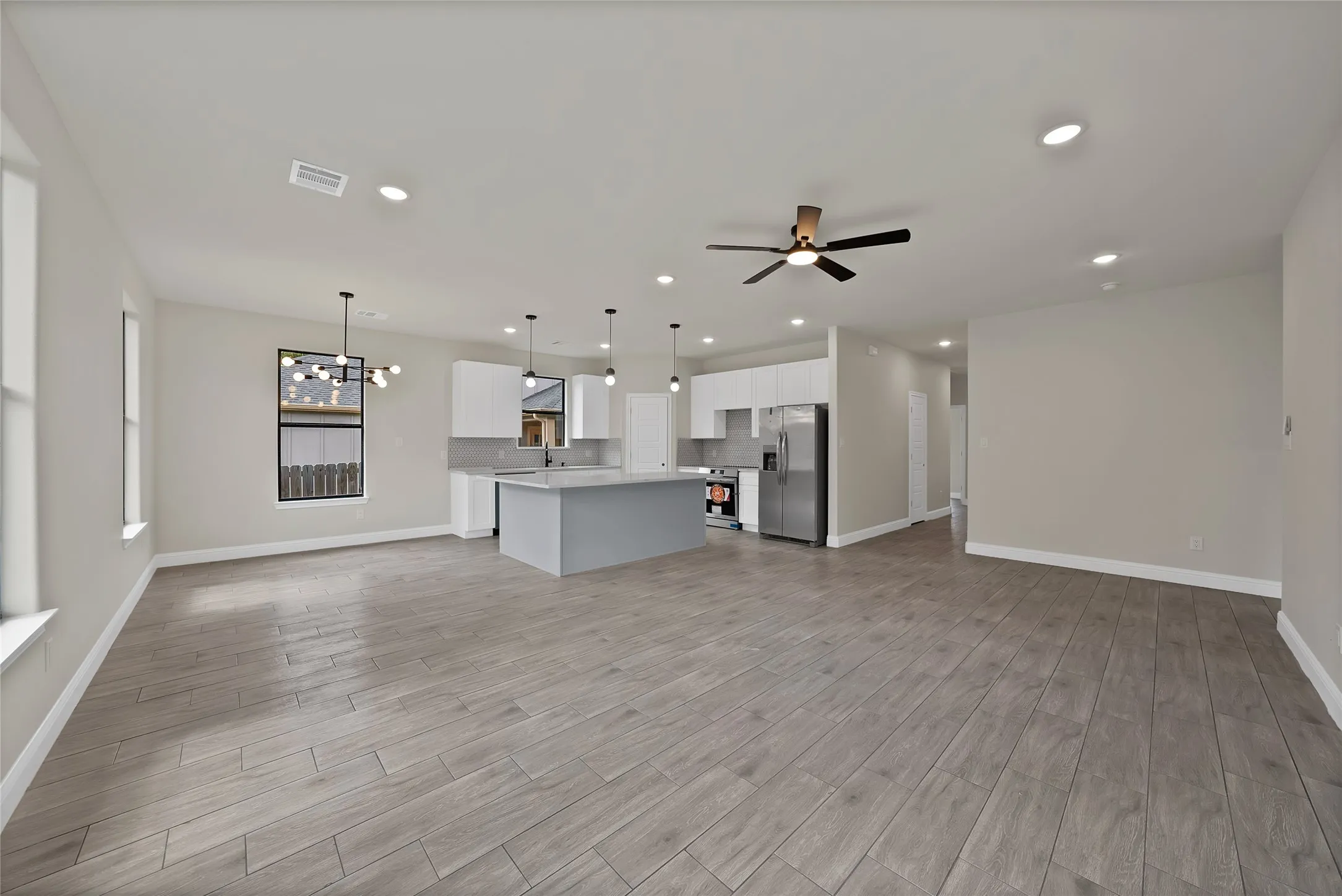 Single Family Residence For Sale in Hood County , 5700 Barkridge Drive, Granbury, Texas 76048, 3 Bedroom, 2 Bathroom, 2 Garage spaces, 1,490 Sqft, built in 2026, mls#21352965, Real Estate Agent in Granbury, Homes For Sale in Hood county, Homes For Sale in Granbury, Realtor in Granbury Texas, Real Estate Brokerage Independent Realty Texas, Luminita Cordes Realtor