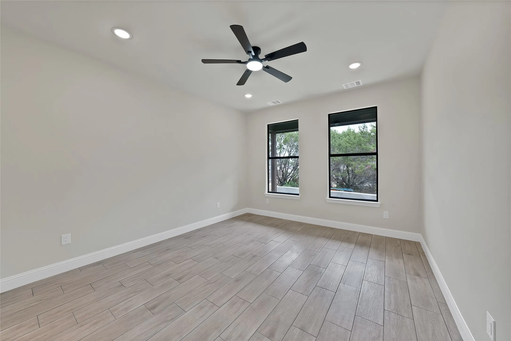 Single Family Residence For Sale in Hood County , 5700 Barkridge Drive, Granbury, Texas 76048, 3 Bedroom, 2 Bathroom, 2 Garage spaces, 1,490 Sqft, built in 2026, mls#21352965, Real Estate Agent in Granbury, Homes For Sale in Hood county, Homes For Sale in Granbury, Realtor in Granbury Texas, Real Estate Brokerage Independent Realty Texas, Luminita Cordes Realtor