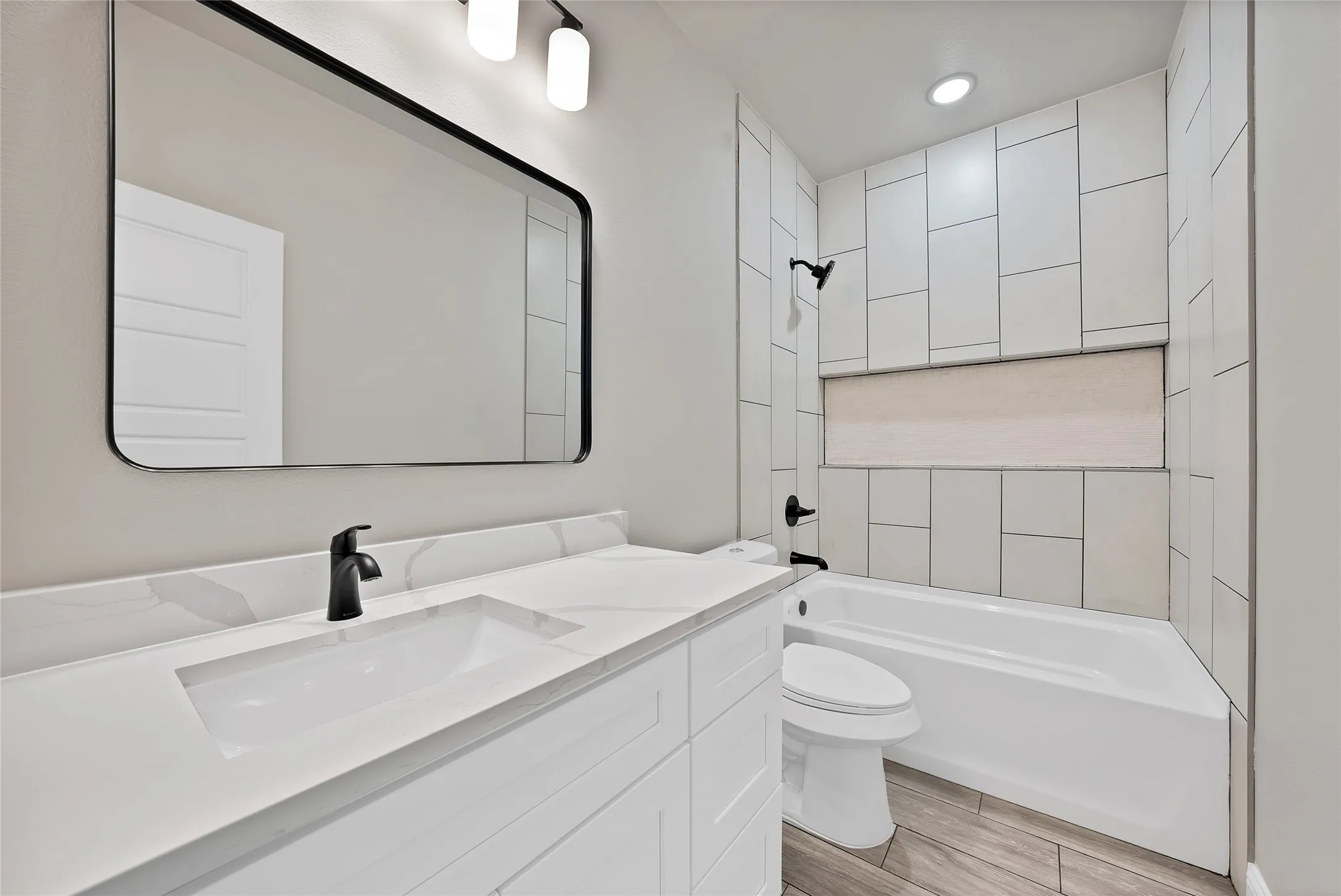 Single Family Residence For Sale in Hood County , 5700 Barkridge Drive, Granbury, Texas 76048, 3 Bedroom, 2 Bathroom, 2 Garage spaces, 1,490 Sqft, built in 2026, mls#21352965, Real Estate Agent in Granbury, Homes For Sale in Hood county, Homes For Sale in Granbury, Realtor in Granbury Texas, Real Estate Brokerage Independent Realty Texas, Luminita Cordes Realtor