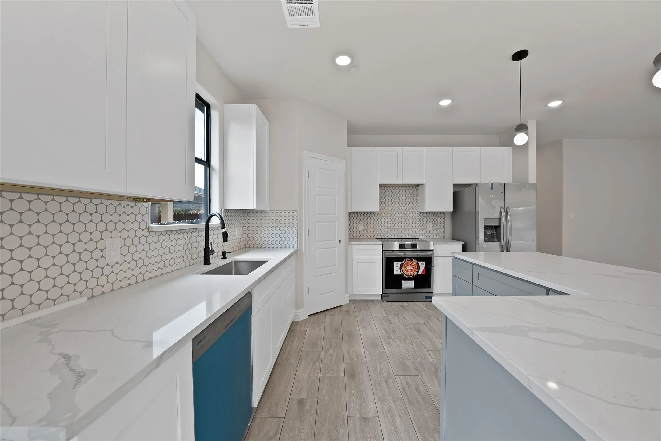 Single Family Residence For Sale in Hood County , 5700 Barkridge Drive, Granbury, Texas 76048, 3 Bedroom, 2 Bathroom, 2 Garage spaces, 1,490 Sqft, built in 2026, mls#21352965, Real Estate Agent in Granbury, Homes For Sale in Hood county, Homes For Sale in Granbury, Realtor in Granbury Texas, Real Estate Brokerage Independent Realty Texas, Luminita Cordes Realtor