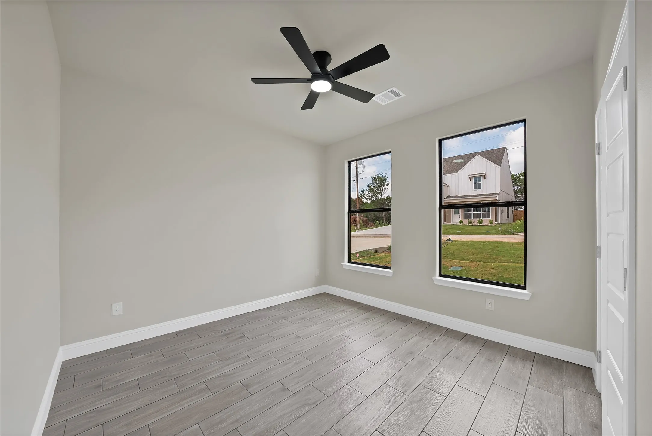 Single Family Residence For Sale in Hood County , 5700 Barkridge Drive, Granbury, Texas 76048, 3 Bedroom, 2 Bathroom, 2 Garage spaces, 1,490 Sqft, built in 2026, mls#21352965, Real Estate Agent in Granbury, Homes For Sale in Hood county, Homes For Sale in Granbury, Realtor in Granbury Texas, Real Estate Brokerage Independent Realty Texas, Luminita Cordes Realtor