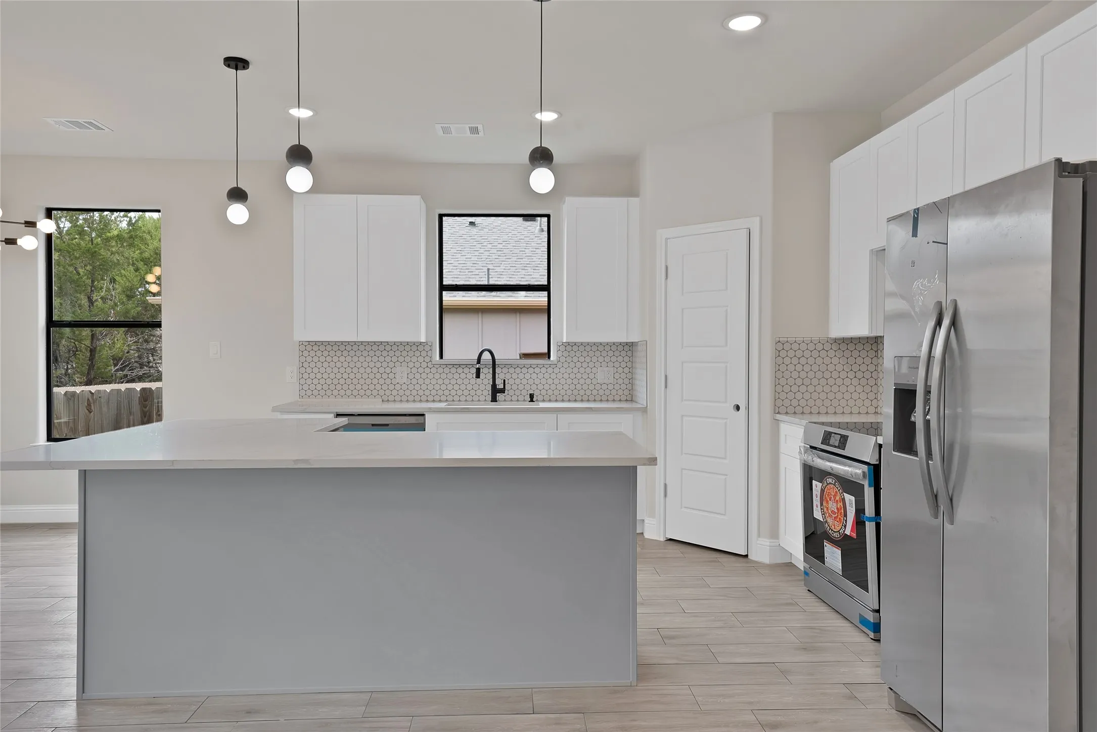 Single Family Residence For Sale in Hood County , 5700 Barkridge Drive, Granbury, Texas 76048, 3 Bedroom, 2 Bathroom, 2 Garage spaces, 1,490 Sqft, built in 2026, mls#21352965, Real Estate Agent in Granbury, Homes For Sale in Hood county, Homes For Sale in Granbury, Realtor in Granbury Texas, Real Estate Brokerage Independent Realty Texas, Luminita Cordes Realtor