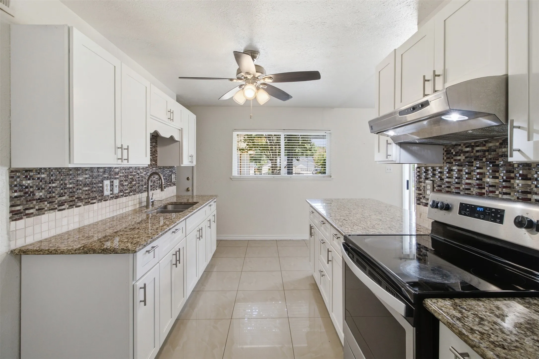 Single Family Residence For Rent in Dallas County , 3709 Yaupon Drive, Grand Prairie, Texas 75052, 3 Bedroom, 2 Bathroom, 2 Garage spaces, 1,479 Sqft, built in 1982, mls#21351314, Real Estate Agent in Grand Prairie, Homes For Rent in Dallas county, Homes For Rent in Grand Prairie, Realtor in Grand Prairie Texas, Real Estate Brokerage Independent Realty Texas, Luminita Cordes Realtor
