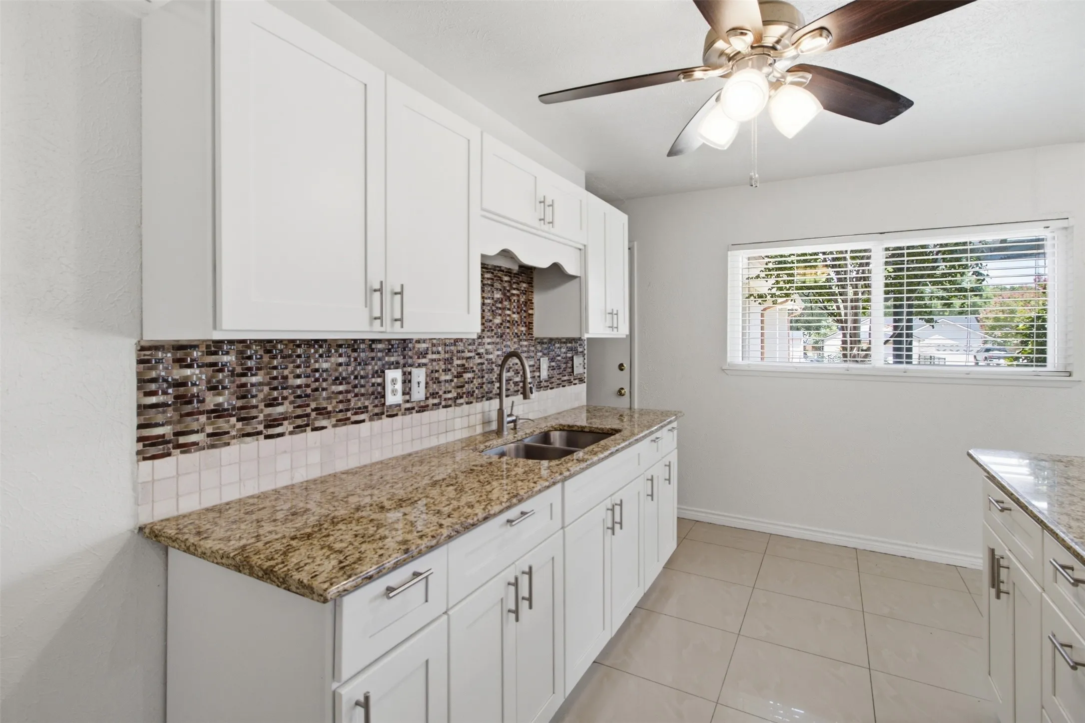Single Family Residence For Rent in Dallas County , 3709 Yaupon Drive, Grand Prairie, Texas 75052, 3 Bedroom, 2 Bathroom, 2 Garage spaces, 1,479 Sqft, built in 1982, mls#21351314, Real Estate Agent in Grand Prairie, Homes For Rent in Dallas county, Homes For Rent in Grand Prairie, Realtor in Grand Prairie Texas, Real Estate Brokerage Independent Realty Texas, Luminita Cordes Realtor
