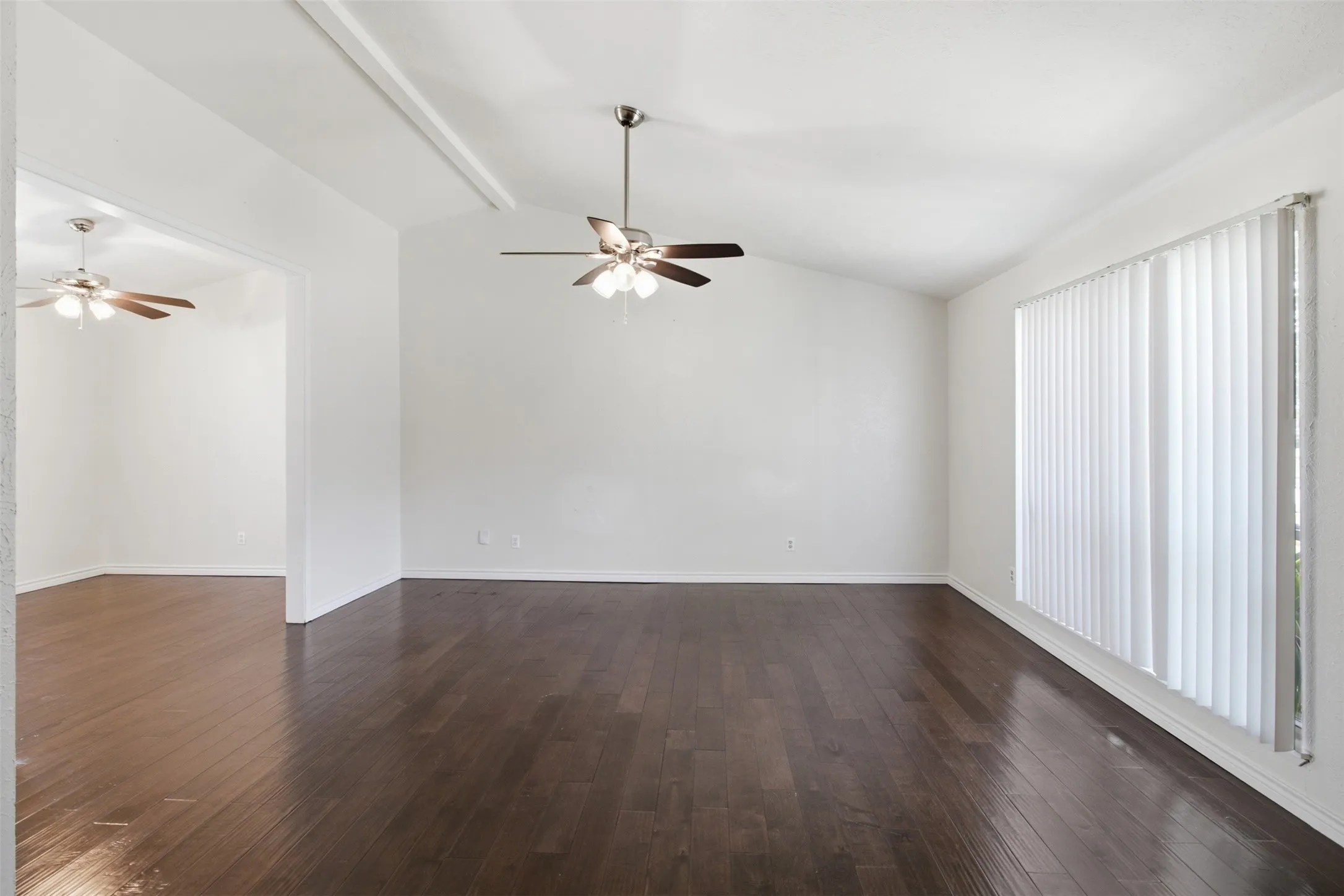 Single Family Residence For Rent in Dallas County , 3709 Yaupon Drive, Grand Prairie, Texas 75052, 3 Bedroom, 2 Bathroom, 2 Garage spaces, 1,479 Sqft, built in 1982, mls#21351314, Real Estate Agent in Grand Prairie, Homes For Rent in Dallas county, Homes For Rent in Grand Prairie, Realtor in Grand Prairie Texas, Real Estate Brokerage Independent Realty Texas, Luminita Cordes Realtor