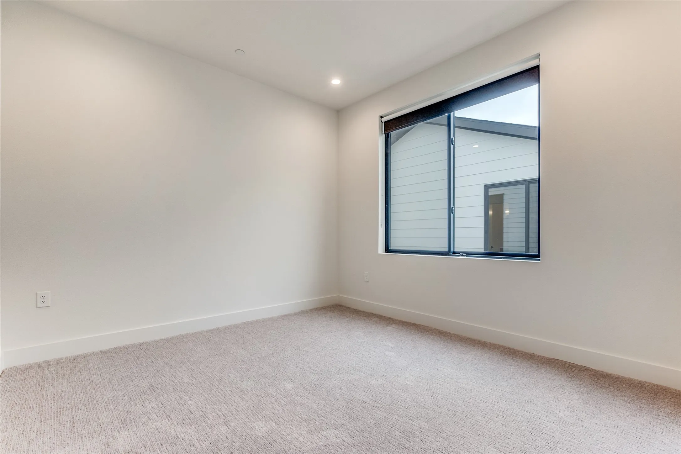 Townhouse For Rent in Dallas County , 5609 Live Oak Street 502, Dallas, Texas 75206, 2 Bedroom, 3 Bathroom, 2 Garage spaces, 1,224 Sqft, built in 2023, mls#21353566, Real Estate Agent in Dallas, Homes For Rent in Dallas county, Homes For Rent in Dallas, Realtor in Dallas Texas, Real Estate Brokerage Independent Realty Texas, Luminita Cordes Realtor
