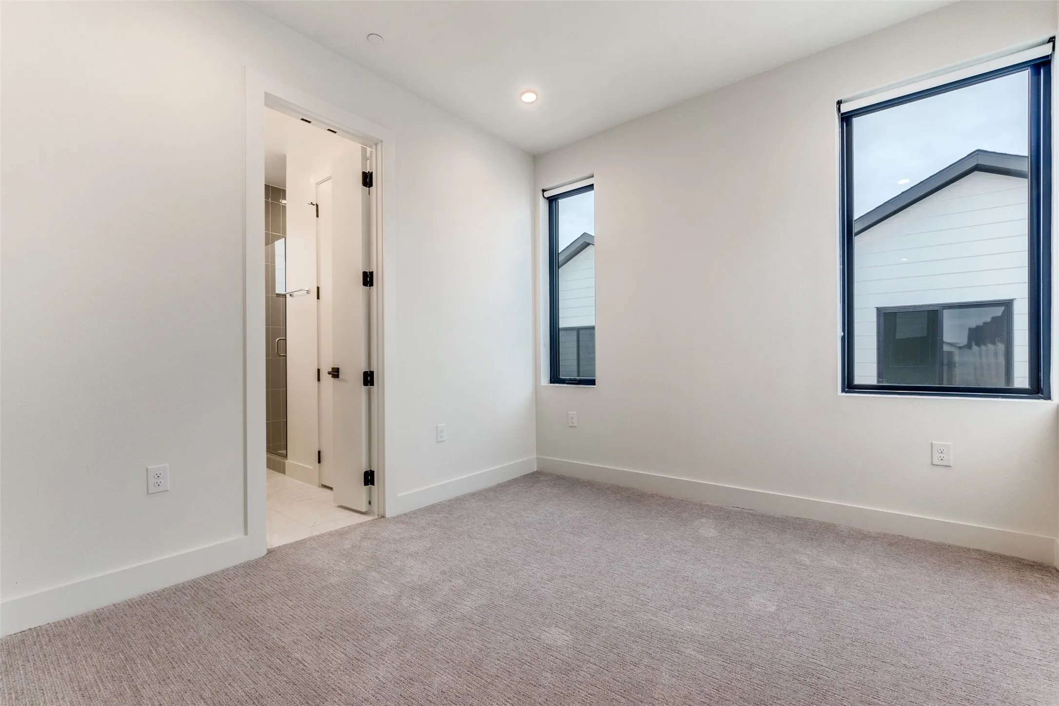 Townhouse For Rent in Dallas County , 5609 Live Oak Street 502, Dallas, Texas 75206, 2 Bedroom, 3 Bathroom, 2 Garage spaces, 1,224 Sqft, built in 2023, mls#21353566, Real Estate Agent in Dallas, Homes For Rent in Dallas county, Homes For Rent in Dallas, Realtor in Dallas Texas, Real Estate Brokerage Independent Realty Texas, Luminita Cordes Realtor