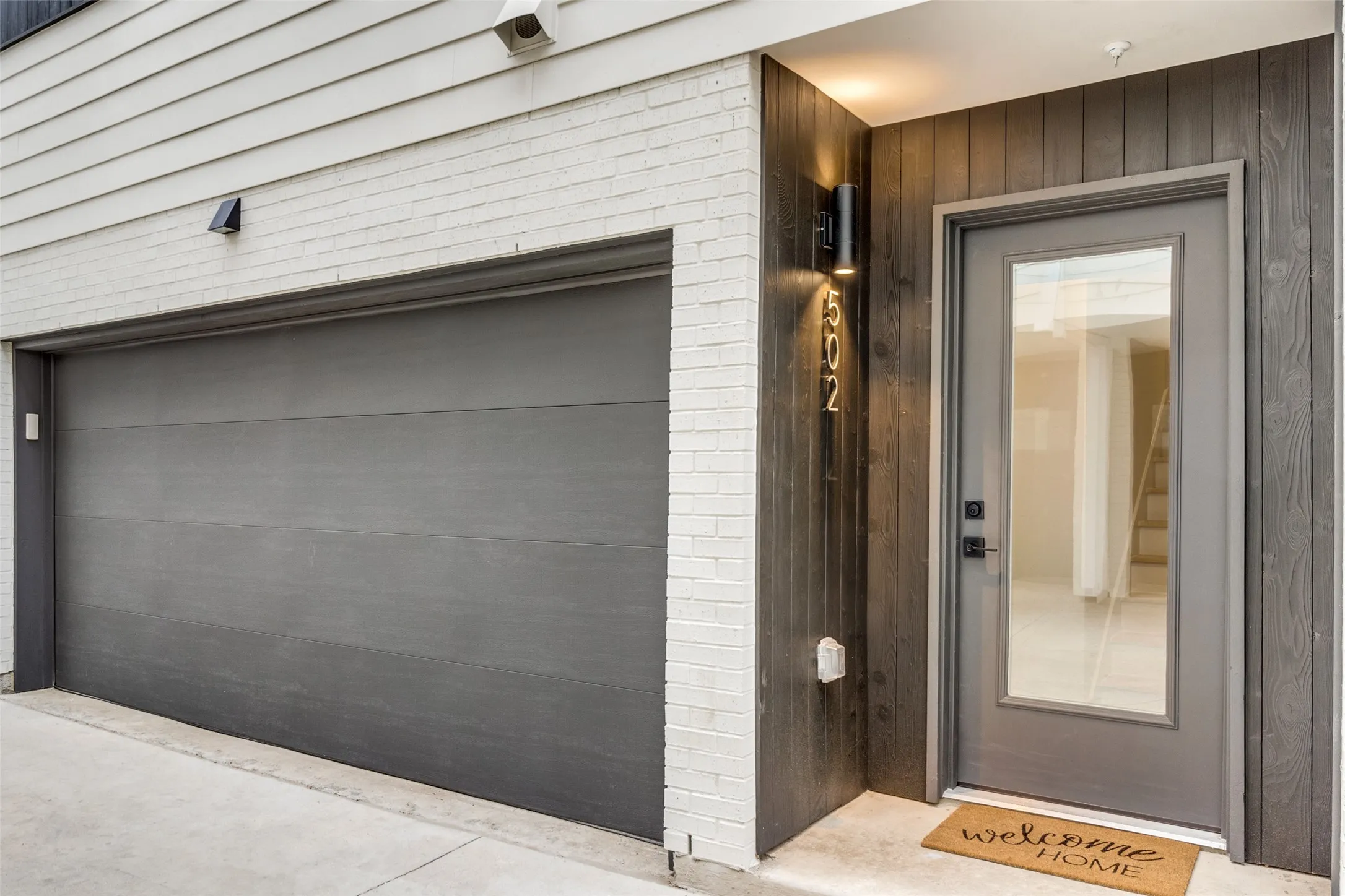 Townhouse For Rent in Dallas County , 5609 Live Oak Street 502, Dallas, Texas 75206, 2 Bedroom, 3 Bathroom, 2 Garage spaces, 1,224 Sqft, built in 2023, mls#21353566, Real Estate Agent in Dallas, Homes For Rent in Dallas county, Homes For Rent in Dallas, Realtor in Dallas Texas, Real Estate Brokerage Independent Realty Texas, Luminita Cordes Realtor