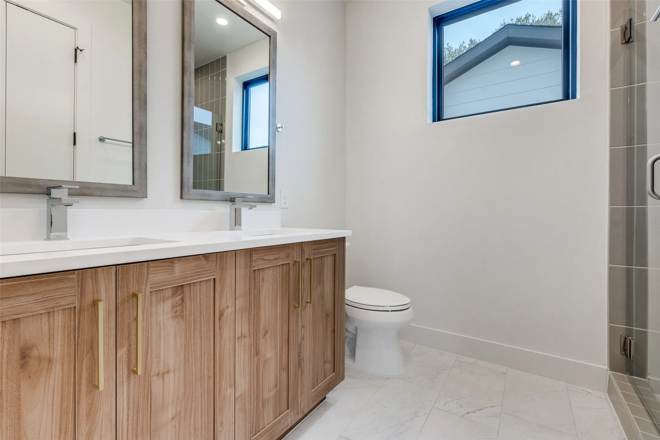 Townhouse For Rent in Dallas County , 5609 Live Oak Street 502, Dallas, Texas 75206, 2 Bedroom, 3 Bathroom, 2 Garage spaces, 1,224 Sqft, built in 2023, mls#21353566, Real Estate Agent in Dallas, Homes For Rent in Dallas county, Homes For Rent in Dallas, Realtor in Dallas Texas, Real Estate Brokerage Independent Realty Texas, Luminita Cordes Realtor