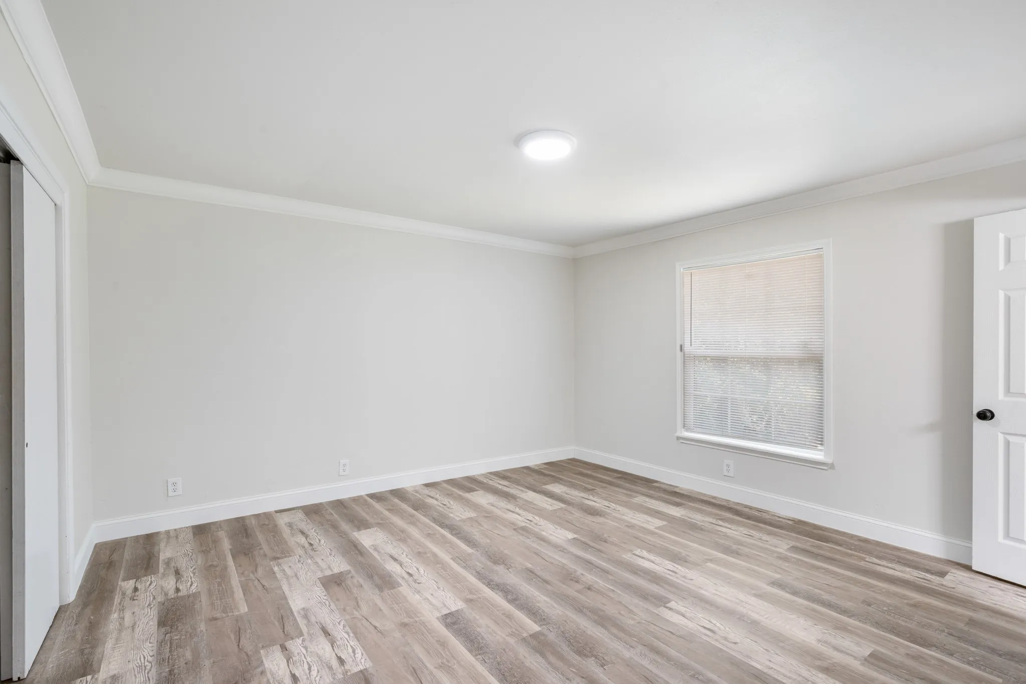 Single Family Residence For Sale in Tarrant County , 2320 N Edgewood Terrace, Fort Worth, Texas 76103, 4 Bedrooms, 3 Bathrooms, 2 Garage spaces, 2,420 Sqft, built in 1952, Price $379,000, mls#21352334, Real Estate Agent in Fort Worth, Homes For Sale in Tarrant county, Homes For Sale in Fort Worth, Realtor in Fort Worth Texas, Real Estate Brokerage Independent Realty Texas, Luminita Cordes Realtor