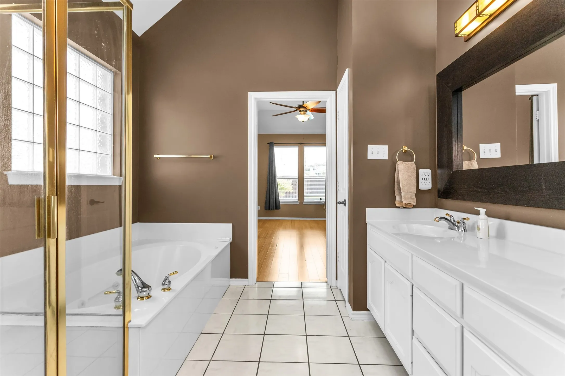 Single Family Residence For Sale in Denton County , 3609 White River Drive, Dallas, Texas 75287, 4 Bedroom, 3 Bathroom, 2 Garage spaces, 2,892 Sqft, built in 1998, mls#21353271, Real Estate Agent in Dallas, Homes For Sale in Denton county, Homes For Sale in Dallas, Realtor in Dallas Texas, Real Estate Brokerage Independent Realty Texas, Luminita Cordes Realtor
