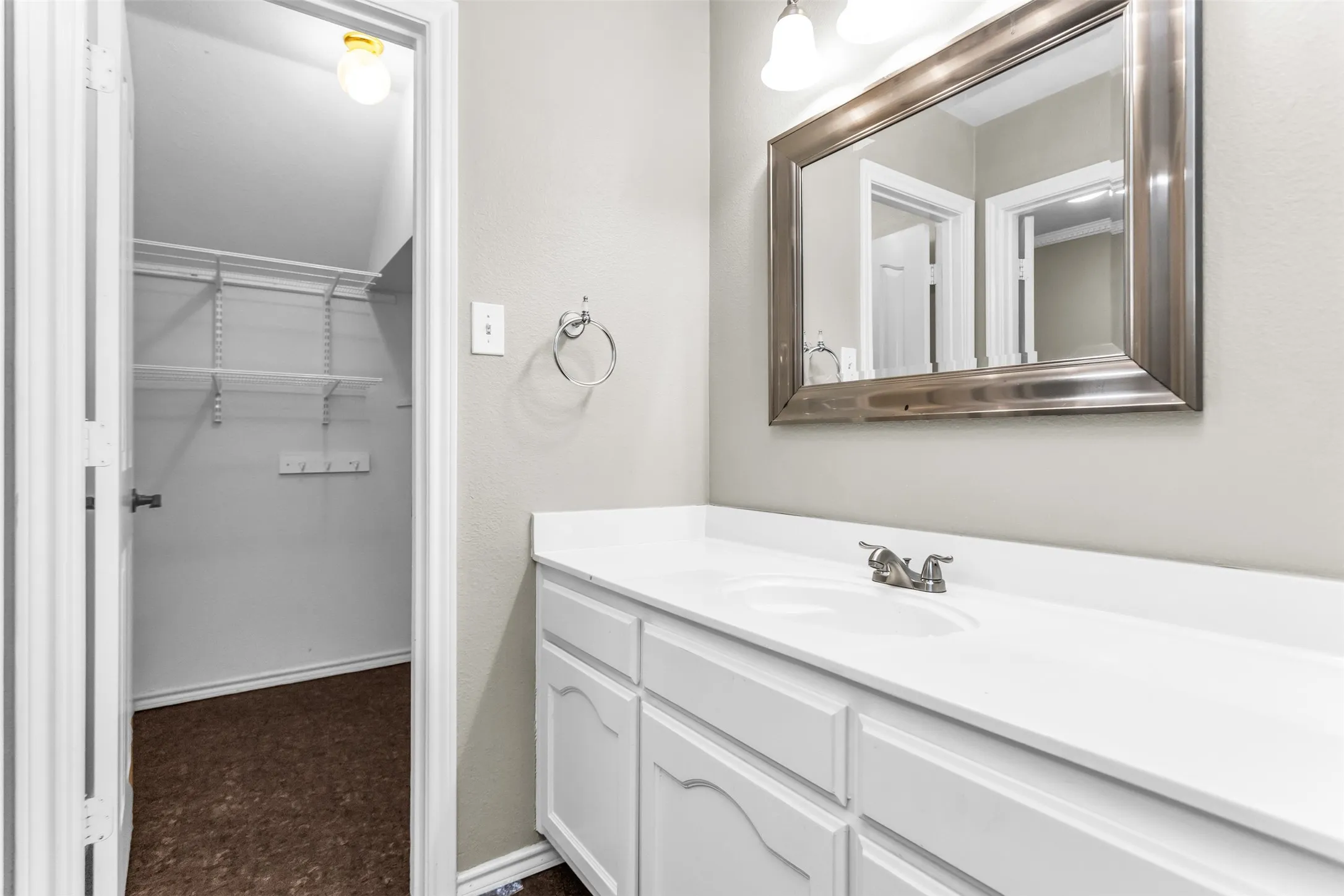 Single Family Residence For Sale in Denton County , 3609 White River Drive, Dallas, Texas 75287, 4 Bedroom, 3 Bathroom, 2 Garage spaces, 2,892 Sqft, built in 1998, mls#21353271, Real Estate Agent in Dallas, Homes For Sale in Denton county, Homes For Sale in Dallas, Realtor in Dallas Texas, Real Estate Brokerage Independent Realty Texas, Luminita Cordes Realtor