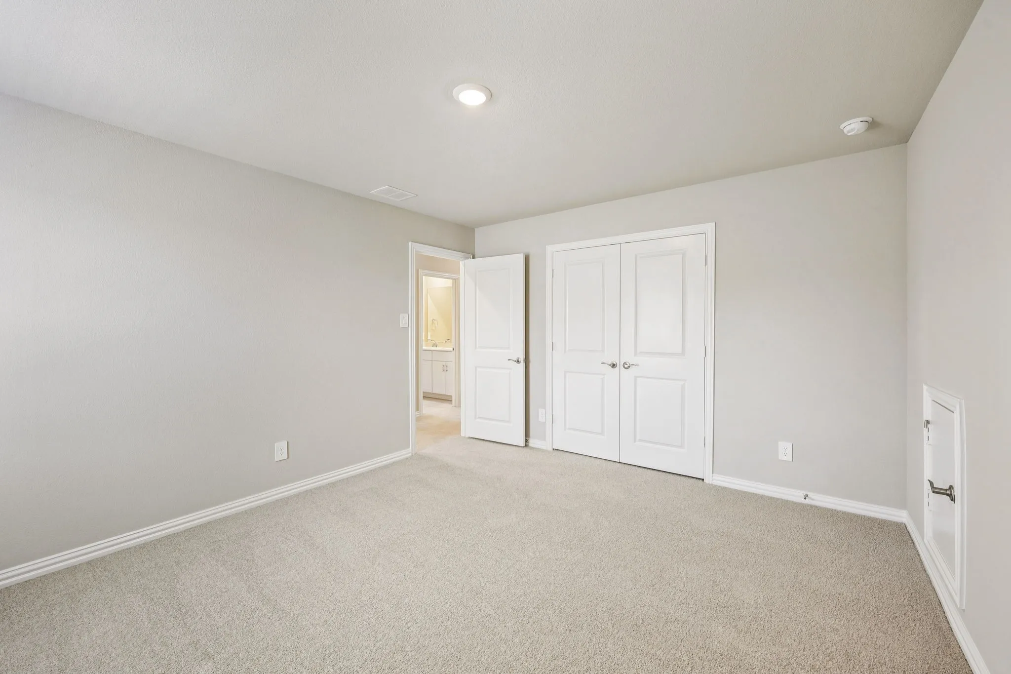 Photo is not of the actual home, but is an inspirational photo of builder’s model home and may depict options, furnishings, and/or decorator features that are not included.