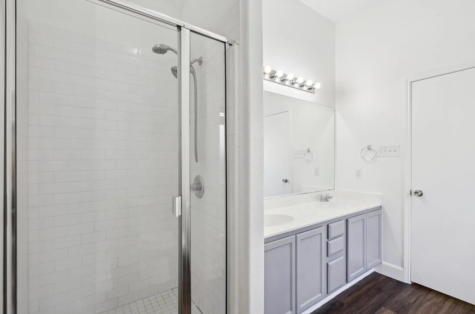 Single Family Residence For Rent in Dallas County , 1446 Sax Leigh Drive, Dallas, Texas 75241, 3 Bedroom, 2 Bathroom, 2 Garage spaces, 1,255 Sqft, built in 2006, mls#21352886, Real Estate Agent in Dallas, Homes For Rent in Dallas county, Homes For Rent in Dallas, Realtor in Dallas Texas, Real Estate Brokerage Independent Realty Texas, Luminita Cordes Realtor