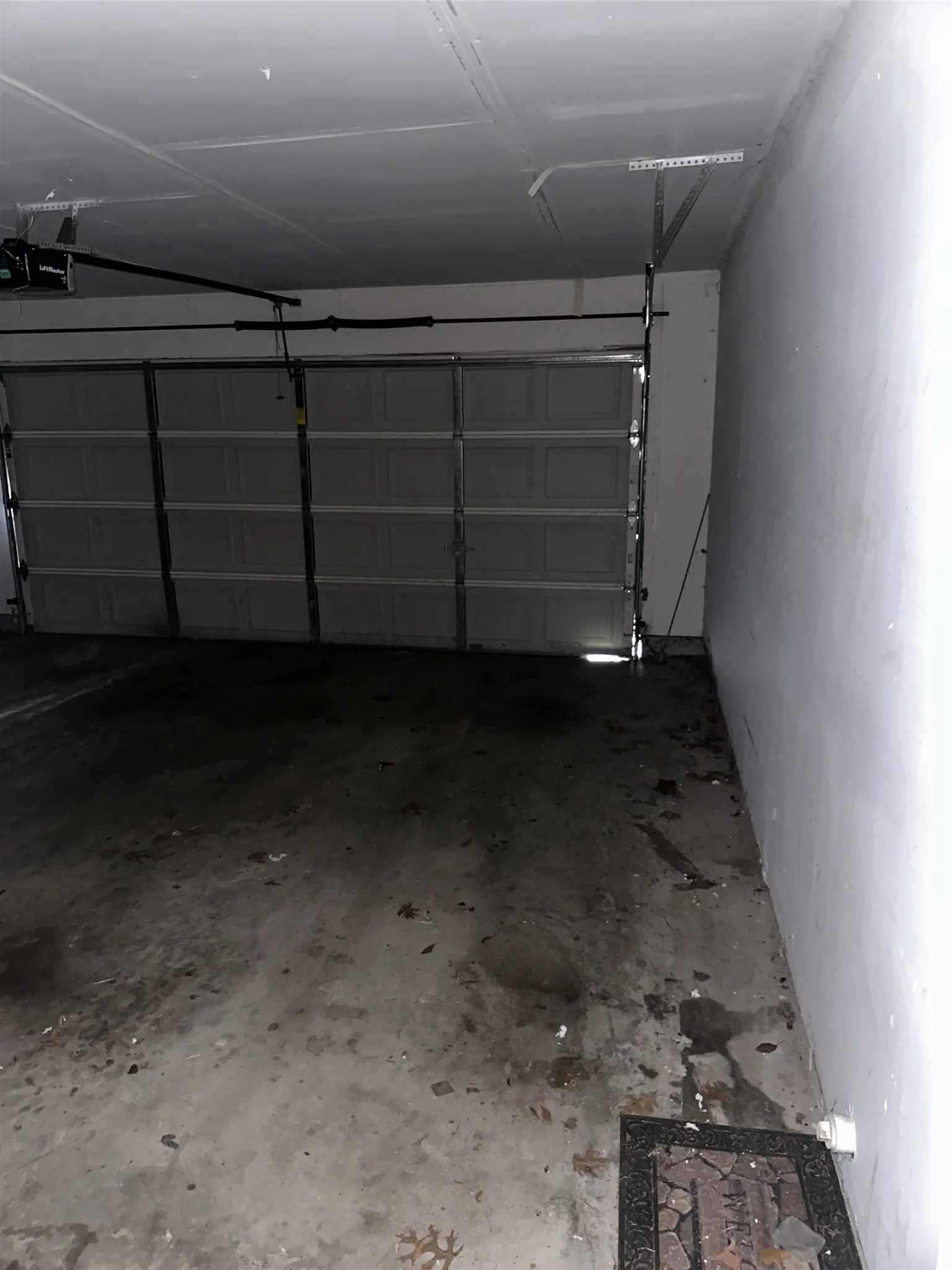 Single Family Residence For Sale in Dallas County , 1811 Stewart Street, Cedar Hill, Texas 75104, 3 Bedrooms, 2 Bathrooms, 2 Garage spaces, 1,675 Sqft, built in 1998, Price $335,000, mls#21353080, Real Estate Agent in Cedar Hill, Homes For Sale in Dallas county, Homes For Sale in Cedar Hill, Realtor in Cedar Hill Texas, Real Estate Brokerage Independent Realty Texas, Luminita Cordes Realtor