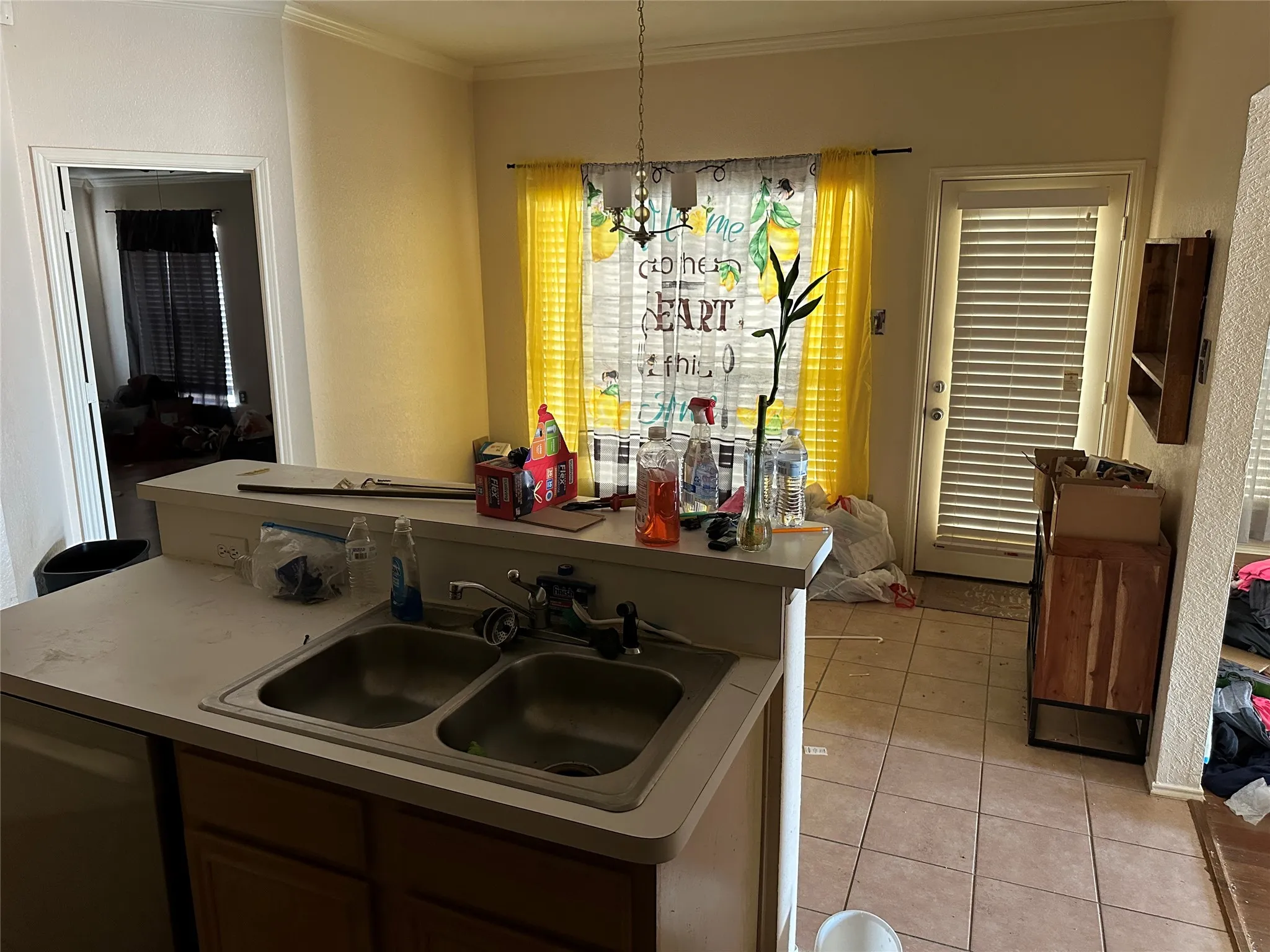 Single Family Residence For Sale in Dallas County , 1811 Stewart Street, Cedar Hill, Texas 75104, 3 Bedrooms, 2 Bathrooms, 2 Garage spaces, 1,675 Sqft, built in 1998, Price $335,000, mls#21353080, Real Estate Agent in Cedar Hill, Homes For Sale in Dallas county, Homes For Sale in Cedar Hill, Realtor in Cedar Hill Texas, Real Estate Brokerage Independent Realty Texas, Luminita Cordes Realtor