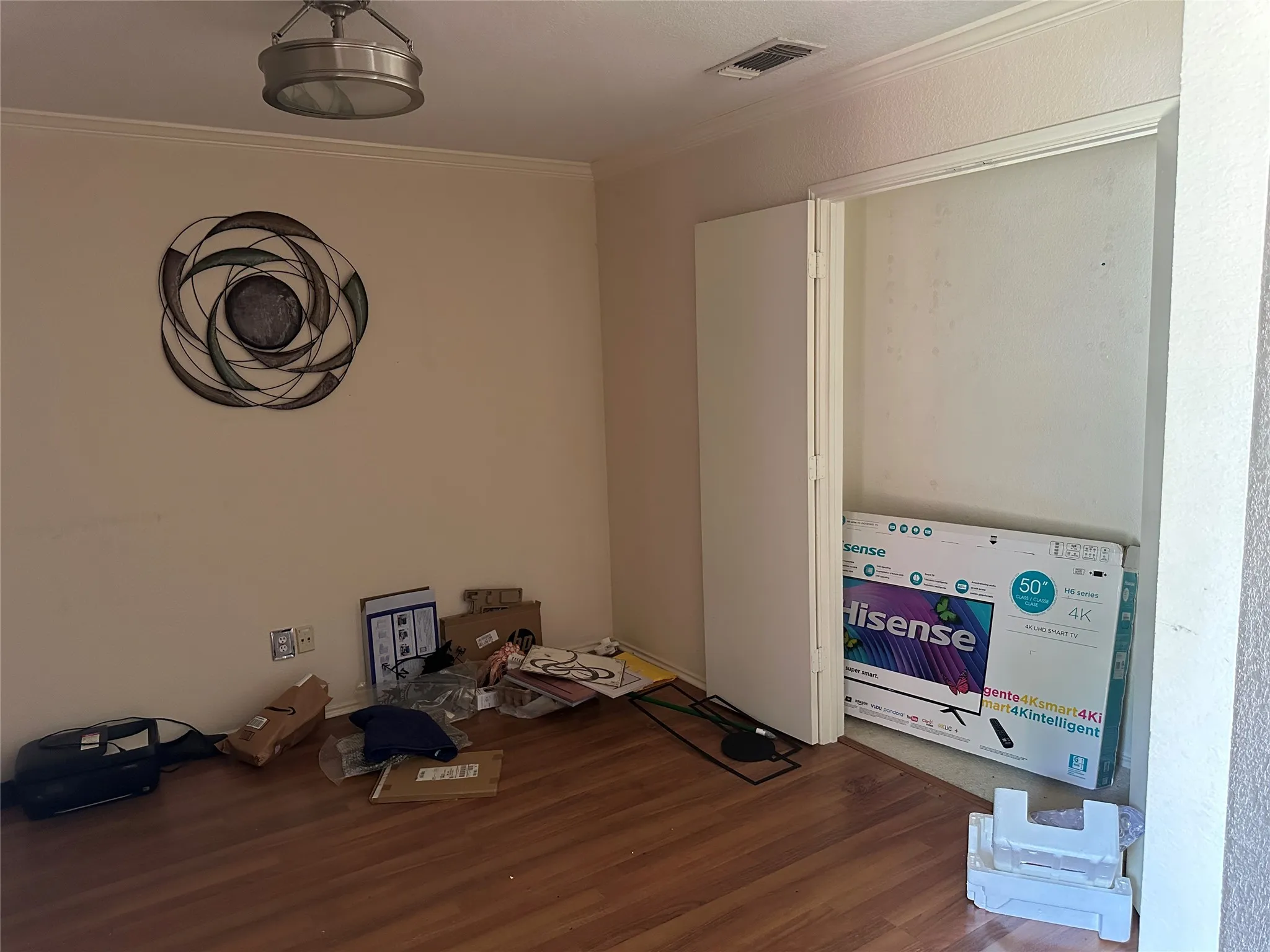 Single Family Residence For Sale in Dallas County , 1811 Stewart Street, Cedar Hill, Texas 75104, 3 Bedrooms, 2 Bathrooms, 2 Garage spaces, 1,675 Sqft, built in 1998, Price $335,000, mls#21353080, Real Estate Agent in Cedar Hill, Homes For Sale in Dallas county, Homes For Sale in Cedar Hill, Realtor in Cedar Hill Texas, Real Estate Brokerage Independent Realty Texas, Luminita Cordes Realtor