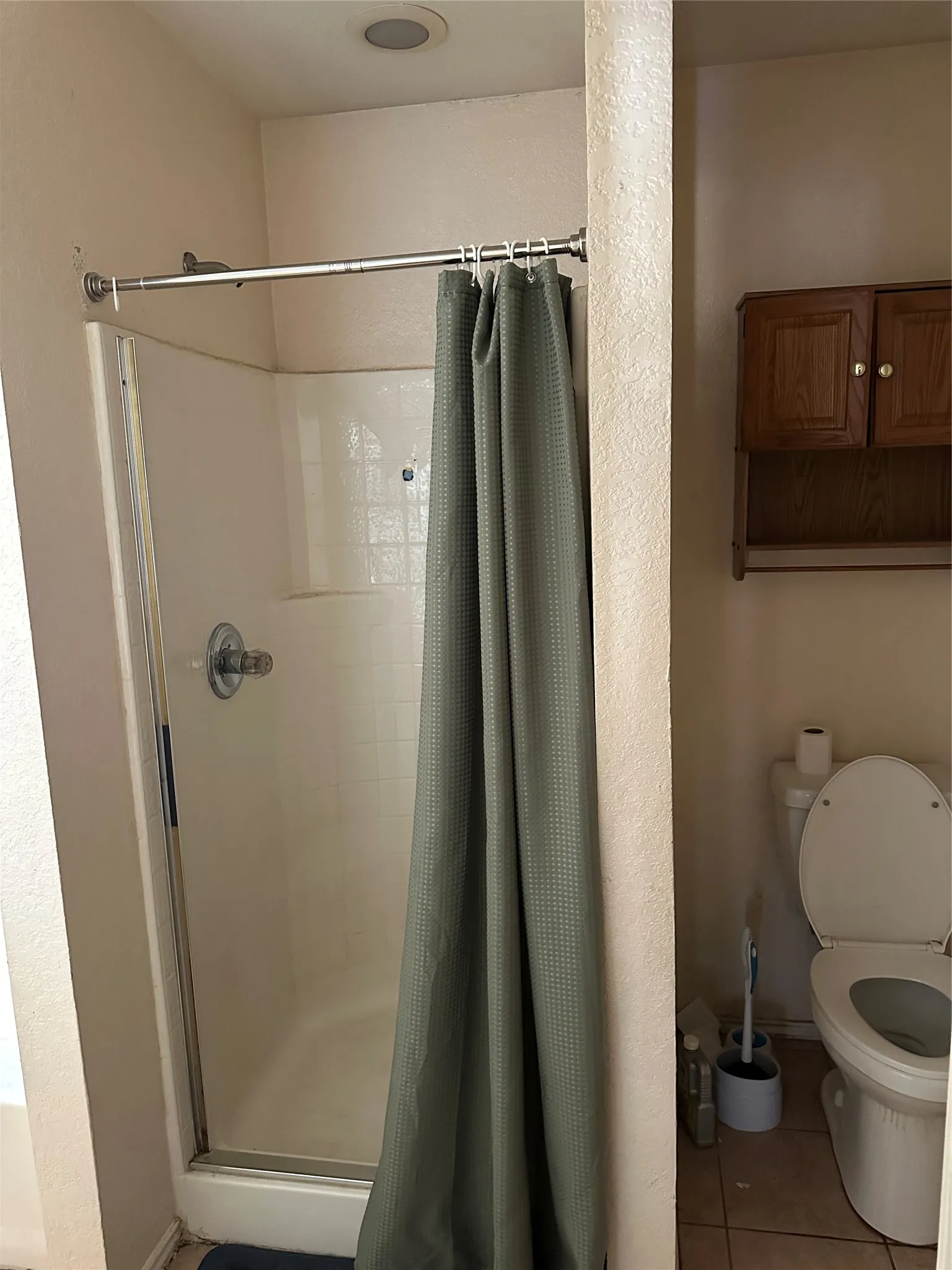 Single Family Residence For Sale in Dallas County , 1811 Stewart Street, Cedar Hill, Texas 75104, 3 Bedrooms, 2 Bathrooms, 2 Garage spaces, 1,675 Sqft, built in 1998, Price $335,000, mls#21353080, Real Estate Agent in Cedar Hill, Homes For Sale in Dallas county, Homes For Sale in Cedar Hill, Realtor in Cedar Hill Texas, Real Estate Brokerage Independent Realty Texas, Luminita Cordes Realtor