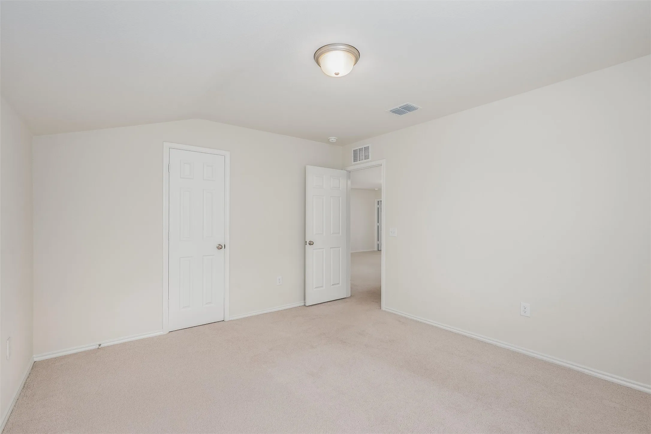 Single Family Residence For Sale in Grayson County , 321 Glenwick Lane, Van Alstyne, Texas 75495, 4 Bedroom, 3 Bathroom, 2 Garage spaces, 2,395 Sqft, built in 2022, mls#21353579, Real Estate Agent in Van Alstyne, Homes For Sale in Grayson county, Homes For Sale in Van Alstyne, Realtor in Van Alstyne Texas, Real Estate Brokerage Independent Realty Texas, Luminita Cordes Realtor
