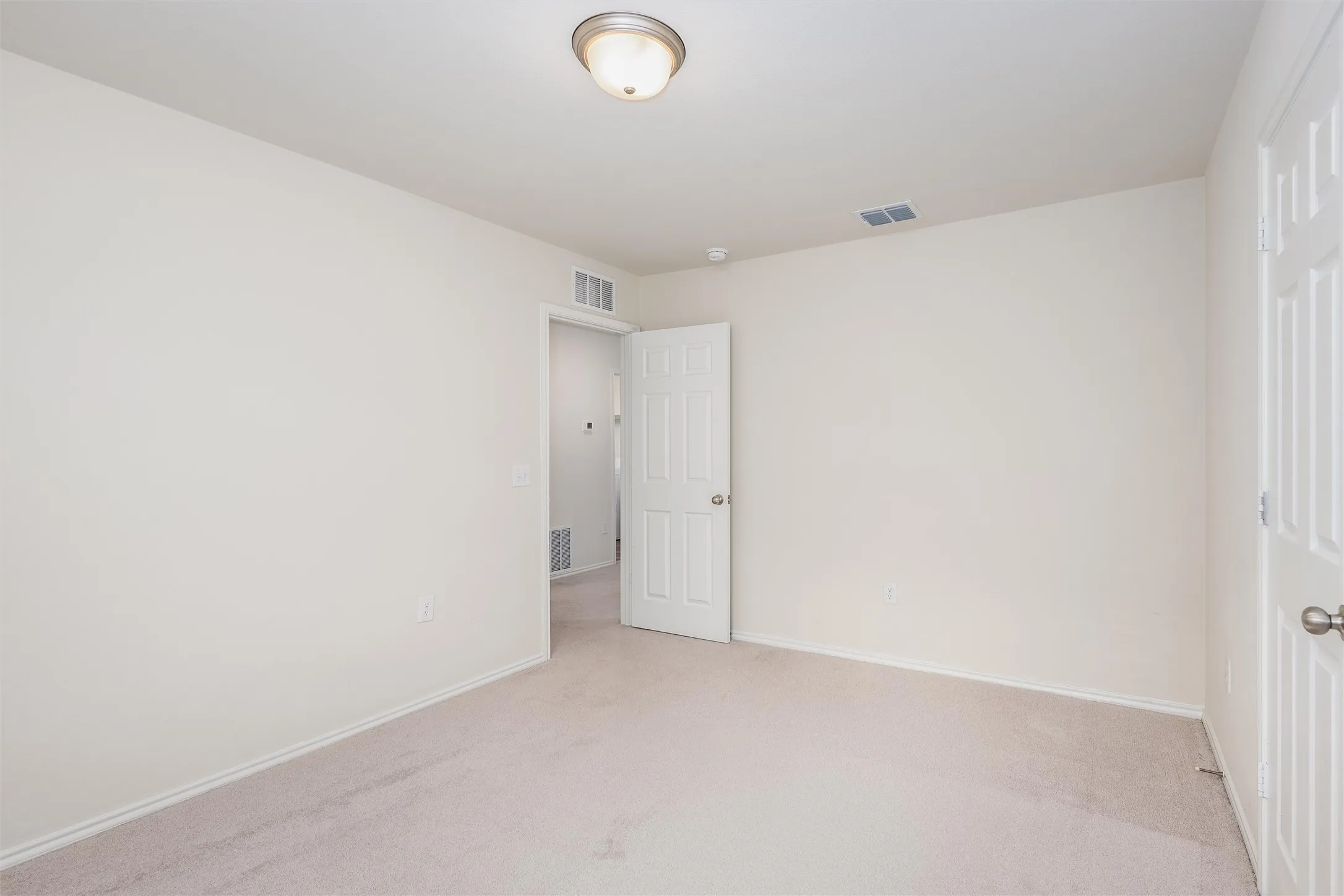 Single Family Residence For Sale in Grayson County , 321 Glenwick Lane, Van Alstyne, Texas 75495, 4 Bedroom, 3 Bathroom, 2 Garage spaces, 2,395 Sqft, built in 2022, mls#21353579, Real Estate Agent in Van Alstyne, Homes For Sale in Grayson county, Homes For Sale in Van Alstyne, Realtor in Van Alstyne Texas, Real Estate Brokerage Independent Realty Texas, Luminita Cordes Realtor