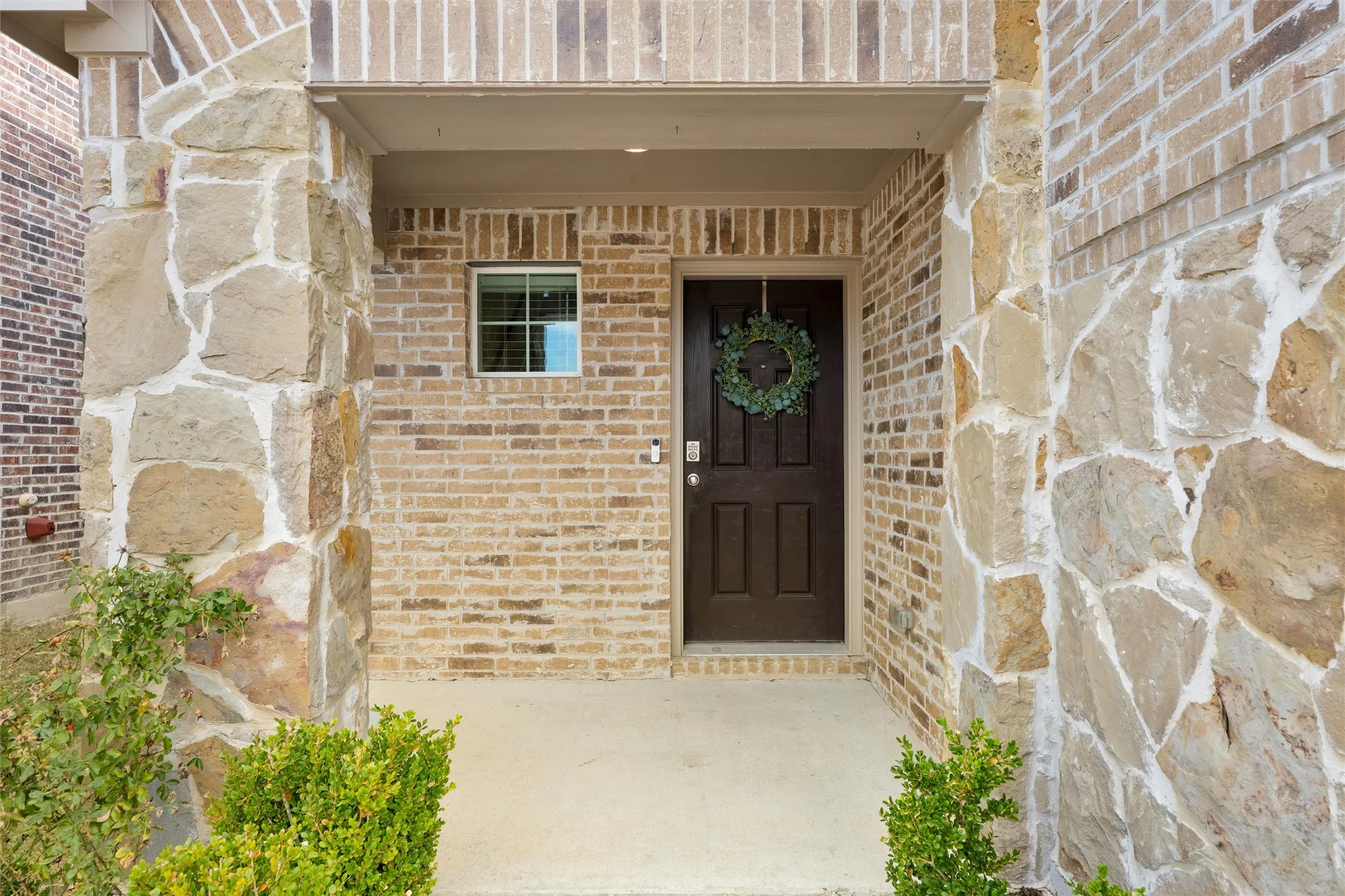 Single Family Residence For Sale in Grayson County , 321 Glenwick Lane, Van Alstyne, Texas 75495, 4 Bedroom, 3 Bathroom, 2 Garage spaces, 2,395 Sqft, built in 2022, mls#21353579, Real Estate Agent in Van Alstyne, Homes For Sale in Grayson county, Homes For Sale in Van Alstyne, Realtor in Van Alstyne Texas, Real Estate Brokerage Independent Realty Texas, Luminita Cordes Realtor
