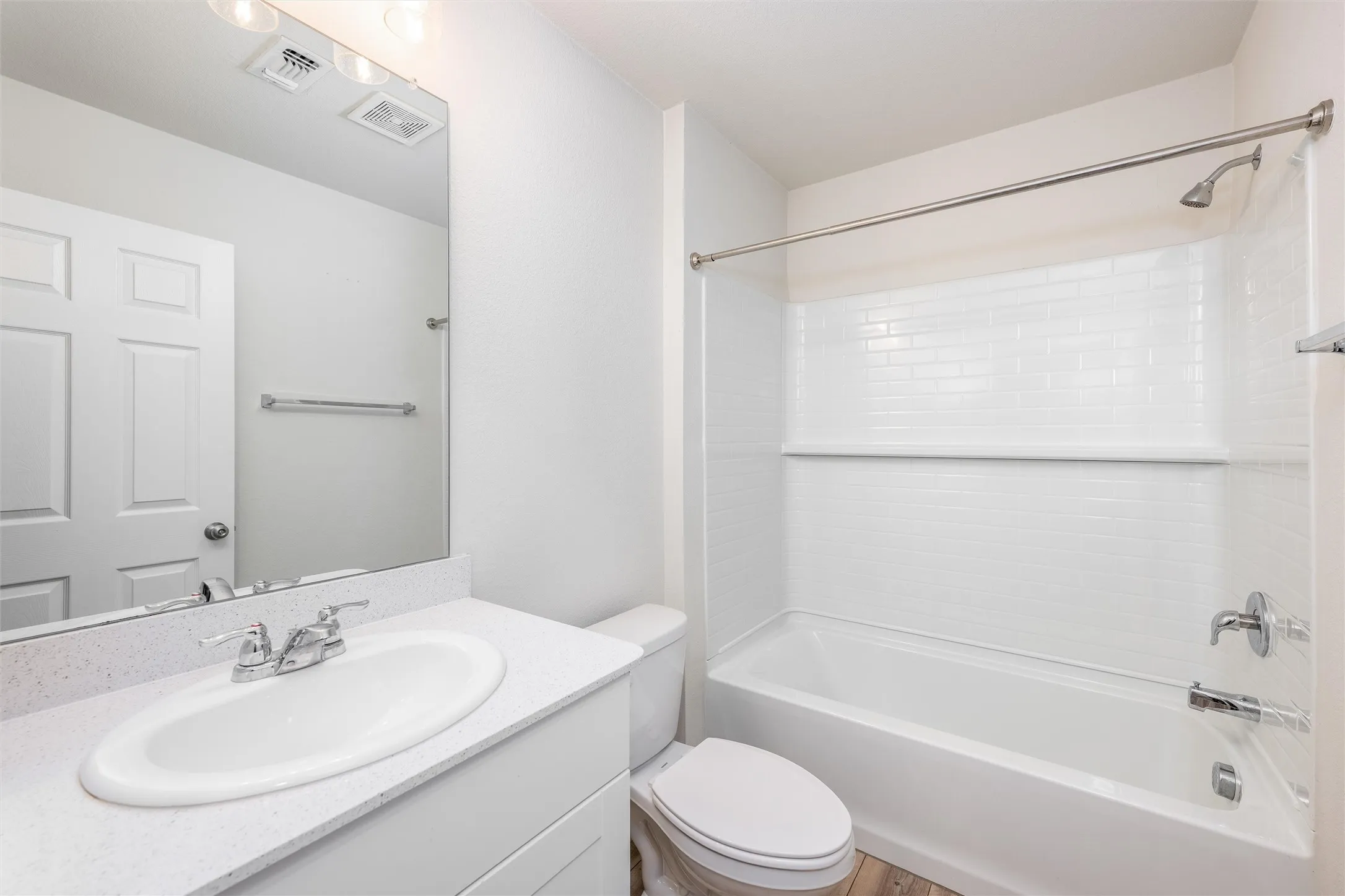Single Family Residence For Sale in Grayson County , 321 Glenwick Lane, Van Alstyne, Texas 75495, 4 Bedroom, 3 Bathroom, 2 Garage spaces, 2,395 Sqft, built in 2022, mls#21353579, Real Estate Agent in Van Alstyne, Homes For Sale in Grayson county, Homes For Sale in Van Alstyne, Realtor in Van Alstyne Texas, Real Estate Brokerage Independent Realty Texas, Luminita Cordes Realtor