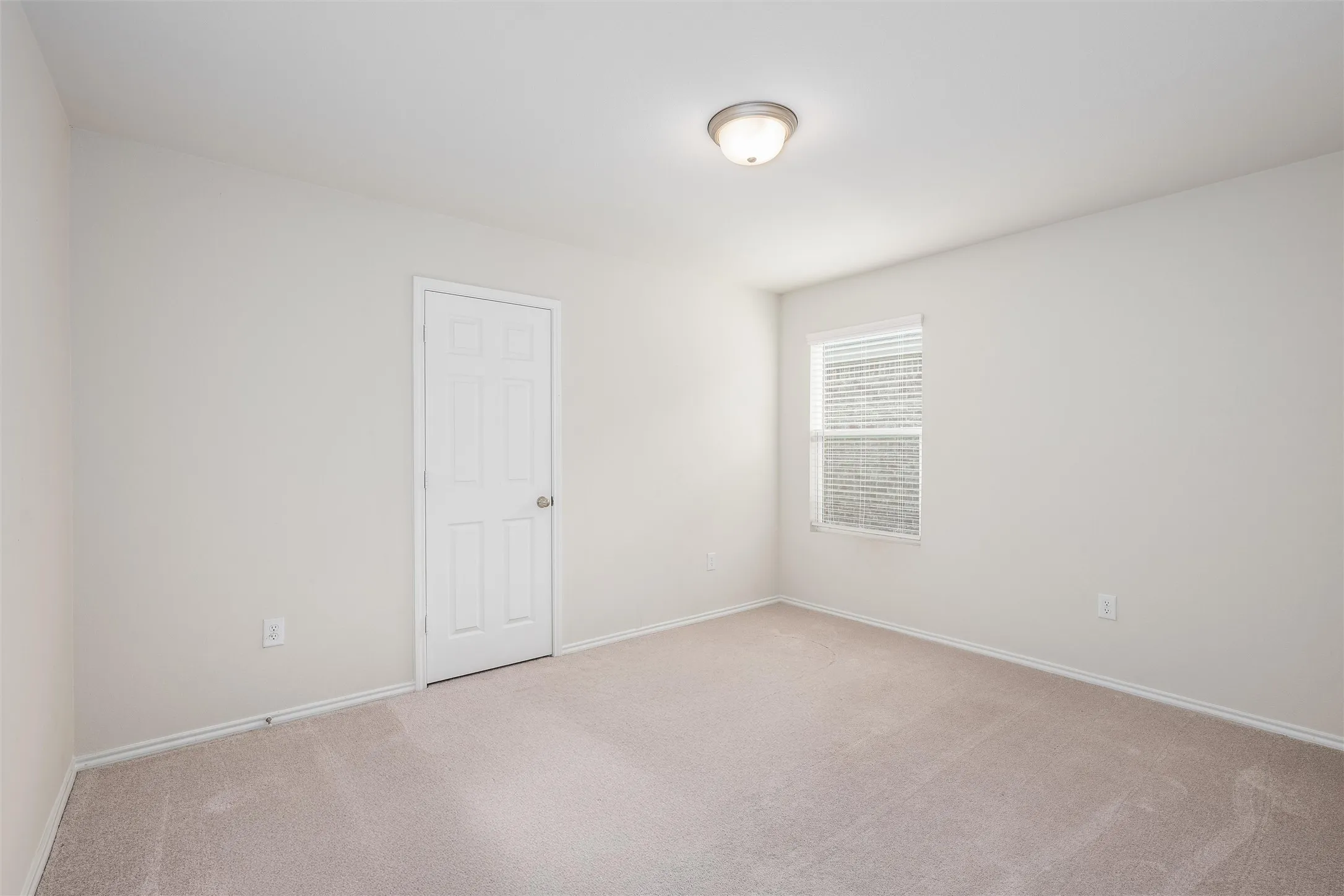 Single Family Residence For Sale in Grayson County , 321 Glenwick Lane, Van Alstyne, Texas 75495, 4 Bedroom, 3 Bathroom, 2 Garage spaces, 2,395 Sqft, built in 2022, mls#21353579, Real Estate Agent in Van Alstyne, Homes For Sale in Grayson county, Homes For Sale in Van Alstyne, Realtor in Van Alstyne Texas, Real Estate Brokerage Independent Realty Texas, Luminita Cordes Realtor