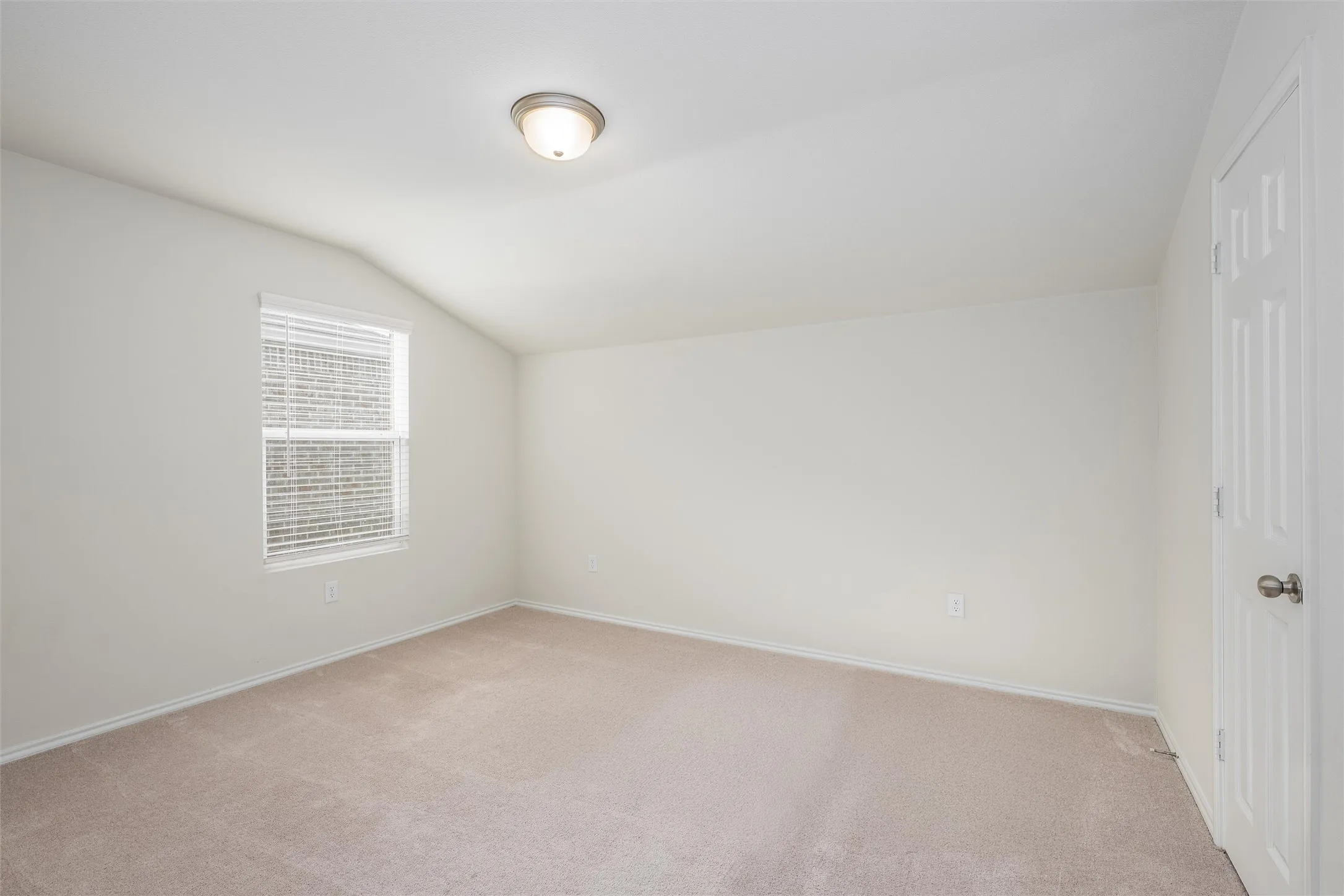 Single Family Residence For Sale in Grayson County , 321 Glenwick Lane, Van Alstyne, Texas 75495, 4 Bedroom, 3 Bathroom, 2 Garage spaces, 2,395 Sqft, built in 2022, mls#21353579, Real Estate Agent in Van Alstyne, Homes For Sale in Grayson county, Homes For Sale in Van Alstyne, Realtor in Van Alstyne Texas, Real Estate Brokerage Independent Realty Texas, Luminita Cordes Realtor