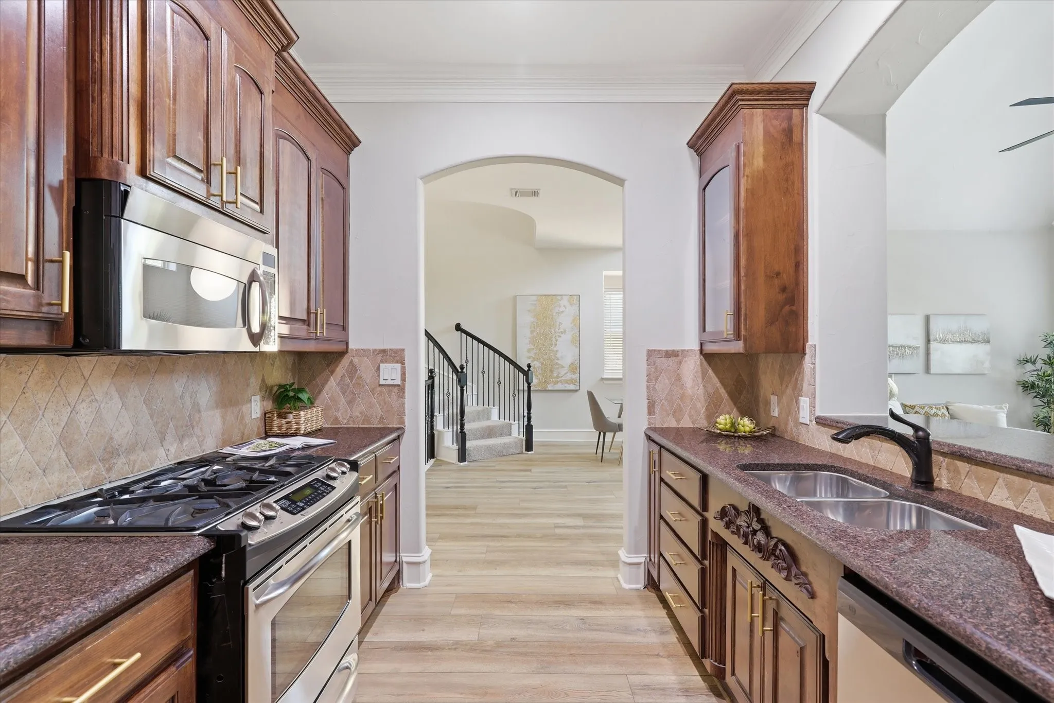 Townhouse For Sale in Dallas County , 748 Rockingham Drive, Irving, Texas 75063, 3 Bedroom, 3 Bathroom, 2 Garage spaces, 2,632 Sqft, built in 2006, mls#21353353, Real Estate Agent in Irving, Homes For Sale in Dallas county, Homes For Sale in Irving, Realtor in Irving Texas, Real Estate Brokerage Independent Realty Texas, Luminita Cordes Realtor