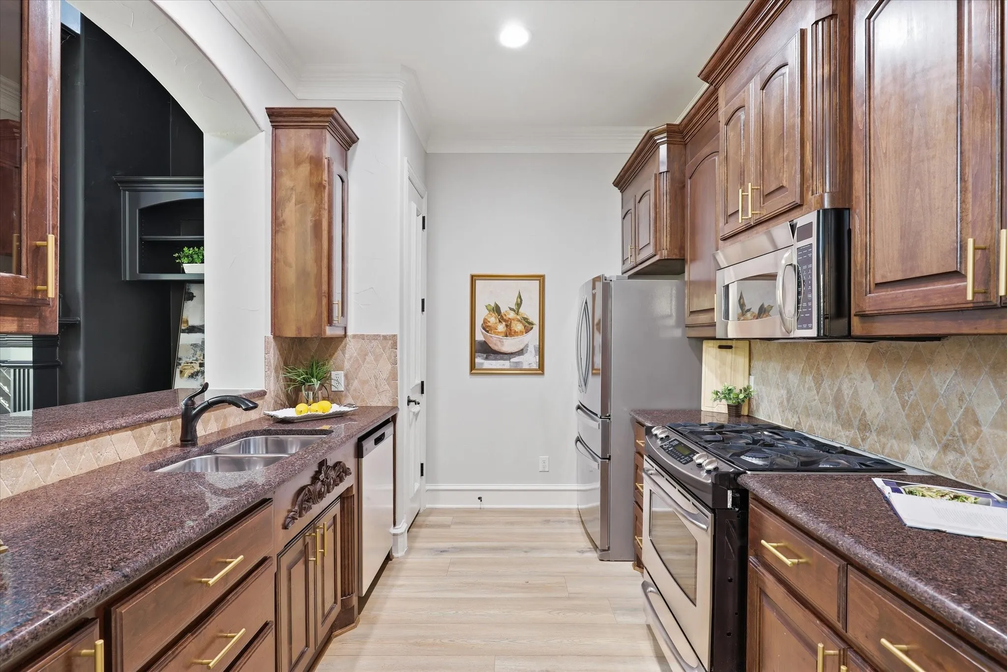 Townhouse For Sale in Dallas County , 748 Rockingham Drive, Irving, Texas 75063, 3 Bedroom, 3 Bathroom, 2 Garage spaces, 2,632 Sqft, built in 2006, mls#21353353, Real Estate Agent in Irving, Homes For Sale in Dallas county, Homes For Sale in Irving, Realtor in Irving Texas, Real Estate Brokerage Independent Realty Texas, Luminita Cordes Realtor
