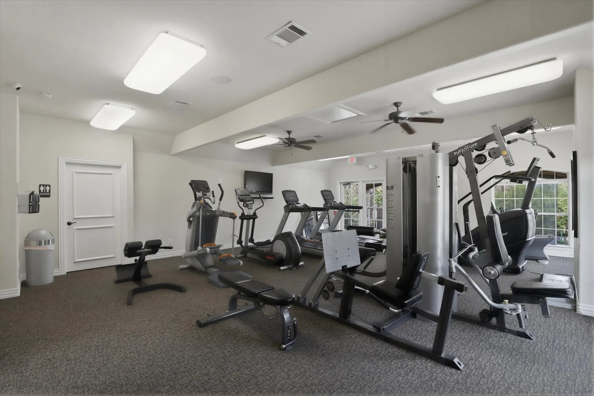 Townhouse For Sale in Dallas County , 748 Rockingham Drive, Irving, Texas 75063, 3 Bedroom, 3 Bathroom, 2 Garage spaces, 2,632 Sqft, built in 2006, mls#21353353, Real Estate Agent in Irving, Homes For Sale in Dallas county, Homes For Sale in Irving, Realtor in Irving Texas, Real Estate Brokerage Independent Realty Texas, Luminita Cordes Realtor