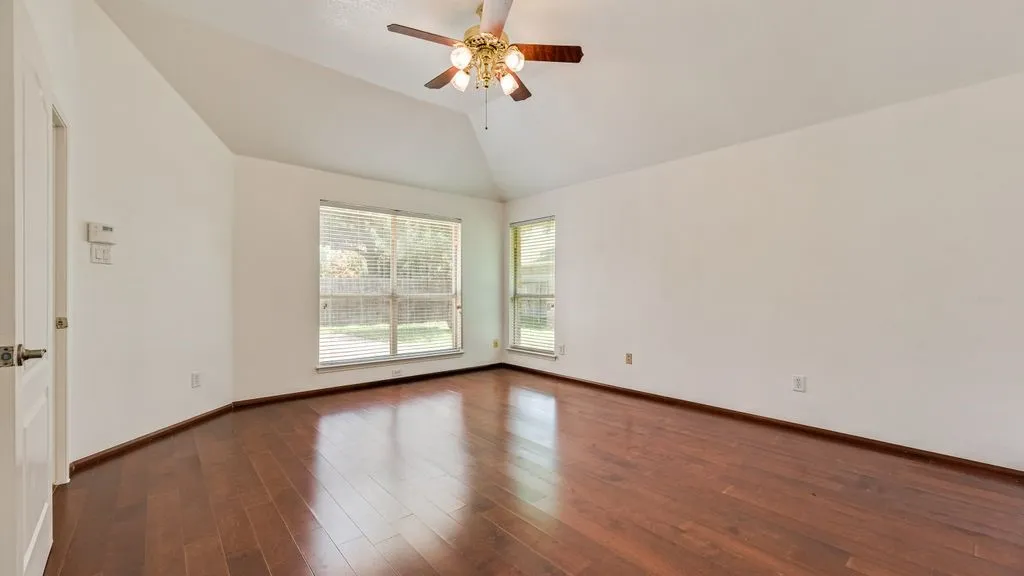 Single Family Residence For Sale in Tarrant County , 2311 Forest Park Circle, Mansfield, Texas 76063, 4 Bedroom, 2 Bathroom, 2 Garage spaces, 2,143 Sqft, built in 2001, mls#21353293, Real Estate Agent in Mansfield, Homes For Sale in Tarrant county, Homes For Sale in Mansfield, Realtor in Mansfield Texas, Real Estate Brokerage Independent Realty Texas, Luminita Cordes Realtor