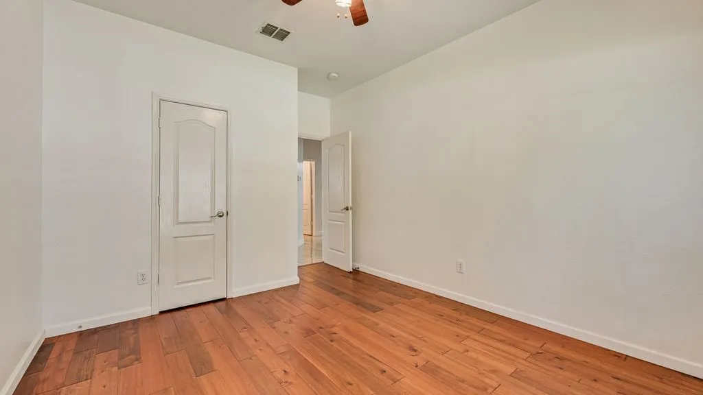 Single Family Residence For Sale in Tarrant County , 2311 Forest Park Circle, Mansfield, Texas 76063, 4 Bedroom, 2 Bathroom, 2 Garage spaces, 2,143 Sqft, built in 2001, mls#21353293, Real Estate Agent in Mansfield, Homes For Sale in Tarrant county, Homes For Sale in Mansfield, Realtor in Mansfield Texas, Real Estate Brokerage Independent Realty Texas, Luminita Cordes Realtor