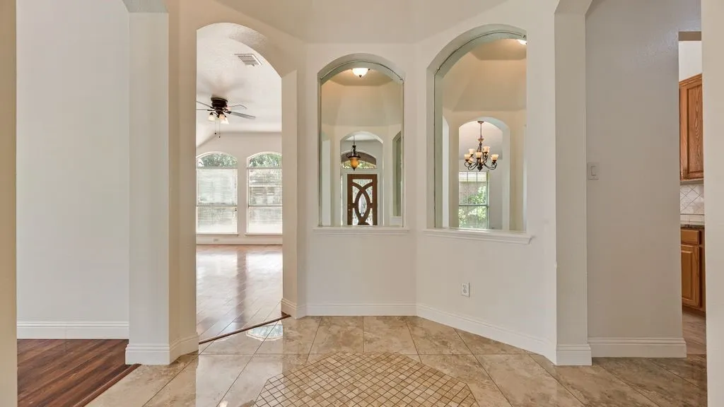 Single Family Residence For Sale in Tarrant County , 2311 Forest Park Circle, Mansfield, Texas 76063, 4 Bedroom, 2 Bathroom, 2 Garage spaces, 2,143 Sqft, built in 2001, mls#21353293, Real Estate Agent in Mansfield, Homes For Sale in Tarrant county, Homes For Sale in Mansfield, Realtor in Mansfield Texas, Real Estate Brokerage Independent Realty Texas, Luminita Cordes Realtor