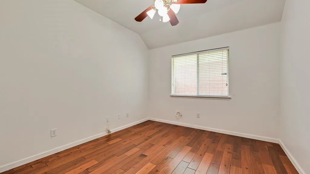 Single Family Residence For Sale in Tarrant County , 2311 Forest Park Circle, Mansfield, Texas 76063, 4 Bedroom, 2 Bathroom, 2 Garage spaces, 2,143 Sqft, built in 2001, mls#21353293, Real Estate Agent in Mansfield, Homes For Sale in Tarrant county, Homes For Sale in Mansfield, Realtor in Mansfield Texas, Real Estate Brokerage Independent Realty Texas, Luminita Cordes Realtor