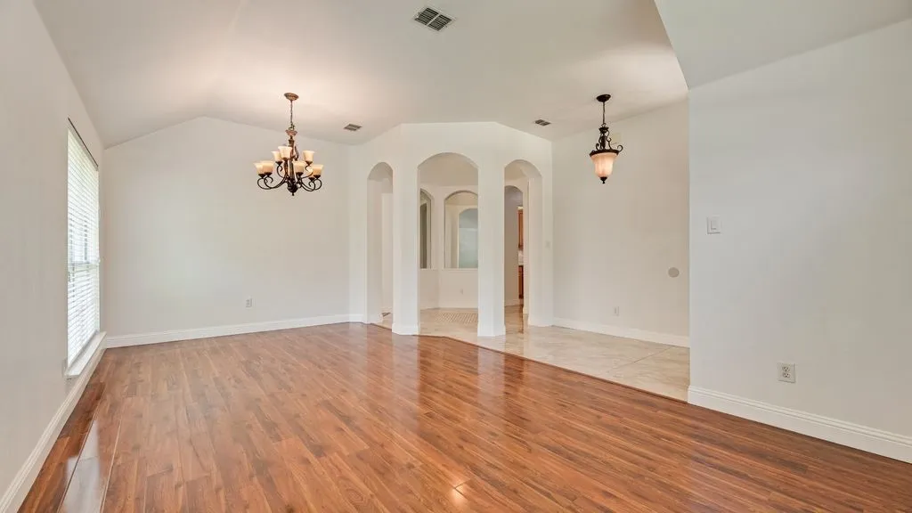 Single Family Residence For Sale in Tarrant County , 2311 Forest Park Circle, Mansfield, Texas 76063, 4 Bedroom, 2 Bathroom, 2 Garage spaces, 2,143 Sqft, built in 2001, mls#21353293, Real Estate Agent in Mansfield, Homes For Sale in Tarrant county, Homes For Sale in Mansfield, Realtor in Mansfield Texas, Real Estate Brokerage Independent Realty Texas, Luminita Cordes Realtor