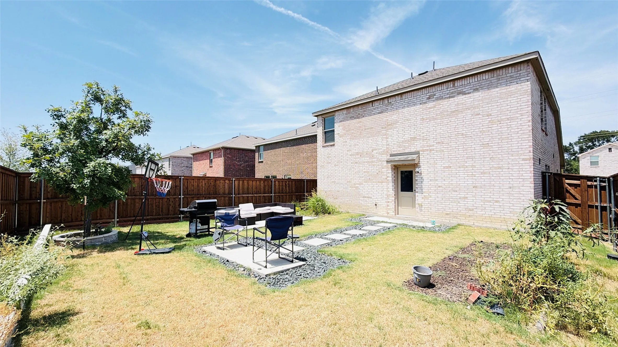 Single Family Residence For Rent in Denton County , 217 Adelina Drive, Little Elm, Texas 75068, 4 Bedroom, 3 Bathroom, 2 Garage spaces, 1,886 Sqft, built in 2024, mls#21353560, Real Estate Agent in Little Elm, Homes For Rent in Denton county, Homes For Rent in Little Elm, Realtor in Little Elm Texas, Real Estate Brokerage Independent Realty Texas, Luminita Cordes Realtor