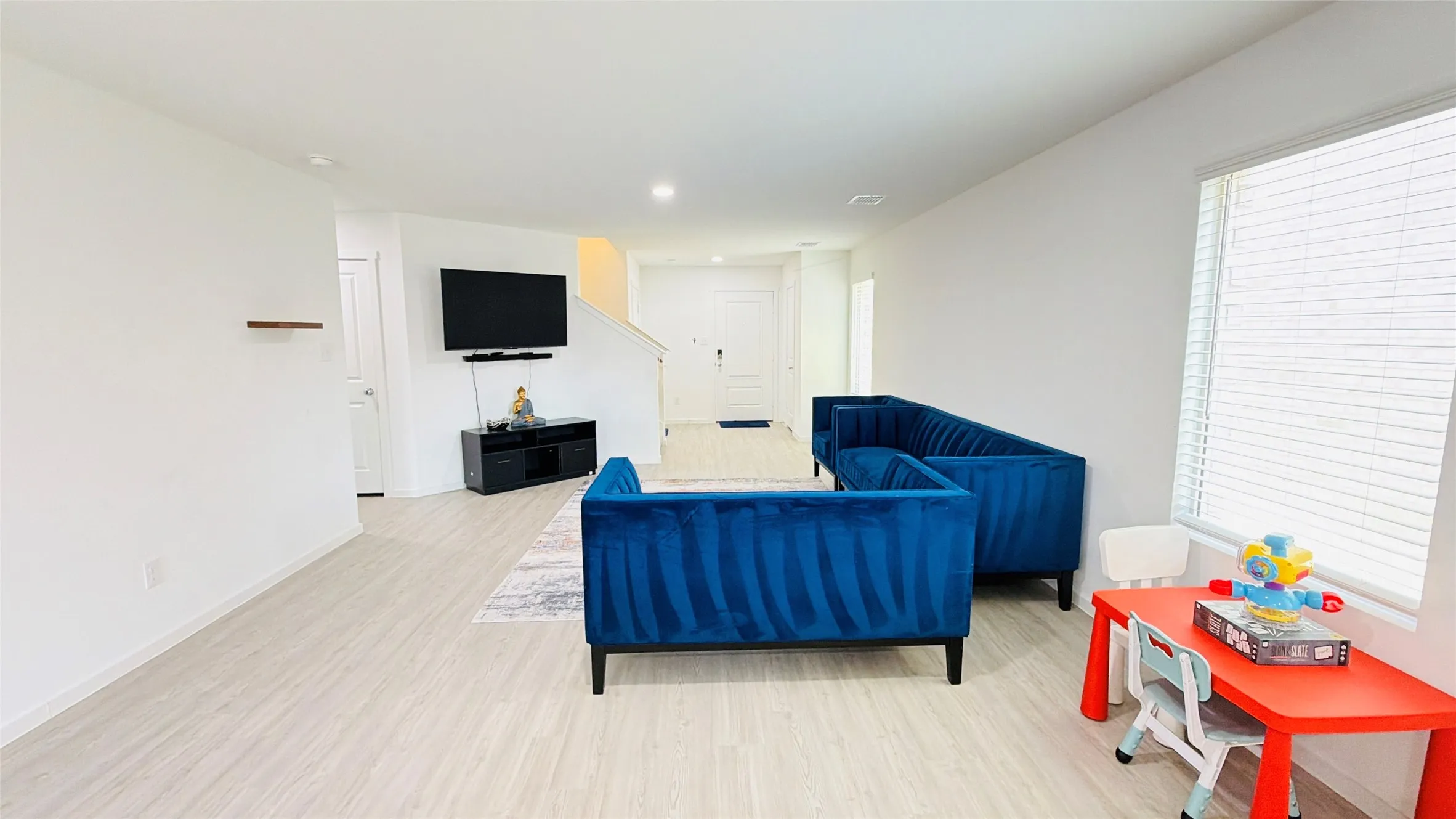 Single Family Residence For Rent in Denton County , 217 Adelina Drive, Little Elm, Texas 75068, 4 Bedroom, 3 Bathroom, 2 Garage spaces, 1,886 Sqft, built in 2024, mls#21353560, Real Estate Agent in Little Elm, Homes For Rent in Denton county, Homes For Rent in Little Elm, Realtor in Little Elm Texas, Real Estate Brokerage Independent Realty Texas, Luminita Cordes Realtor