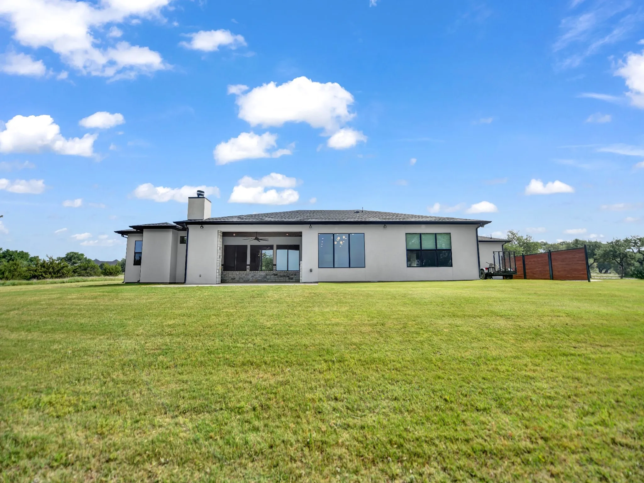 Single Family Residence For Sale in Parker County , 1050 Kingsley Court, Weatherford, Texas 76087, 4 Bedroom, 3 Bathroom, 3 Garage spaces, 3,060 Sqft, built in 2022, mls#21352992, Real Estate Agent in Weatherford, Homes For Sale in Parker county, Homes For Sale in Weatherford, Realtor in Weatherford Texas, Real Estate Brokerage Independent Realty Texas, Luminita Cordes Realtor
