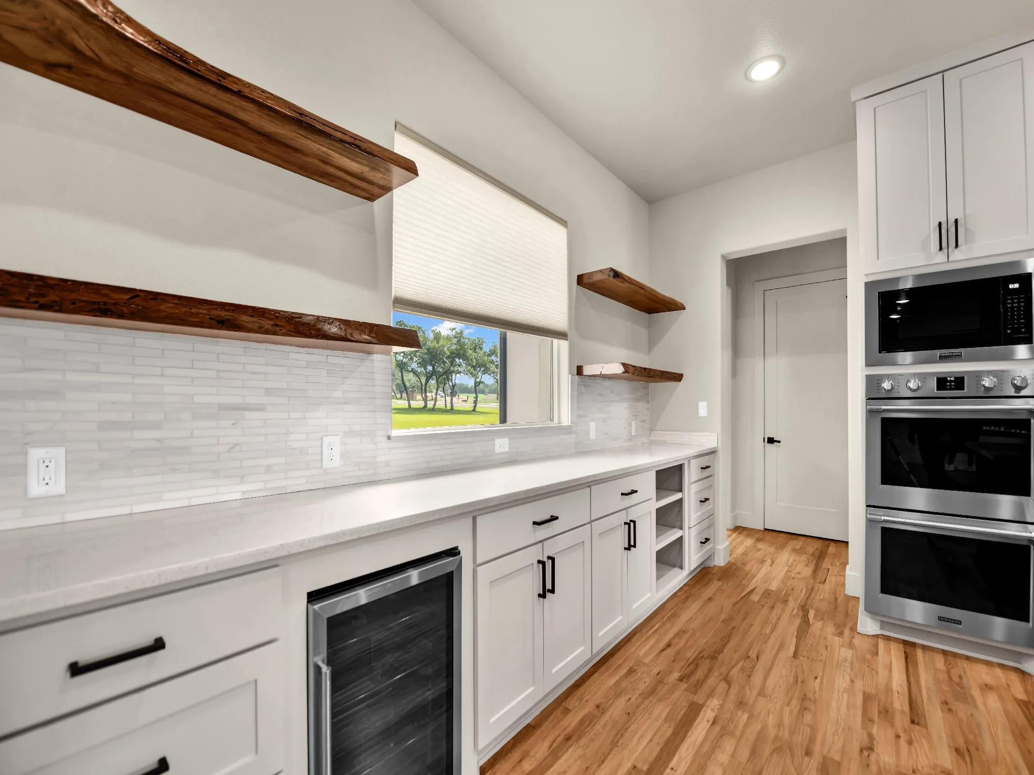 Single Family Residence For Sale in Parker County , 1050 Kingsley Court, Weatherford, Texas 76087, 4 Bedroom, 3 Bathroom, 3 Garage spaces, 3,060 Sqft, built in 2022, mls#21352992, Real Estate Agent in Weatherford, Homes For Sale in Parker county, Homes For Sale in Weatherford, Realtor in Weatherford Texas, Real Estate Brokerage Independent Realty Texas, Luminita Cordes Realtor
